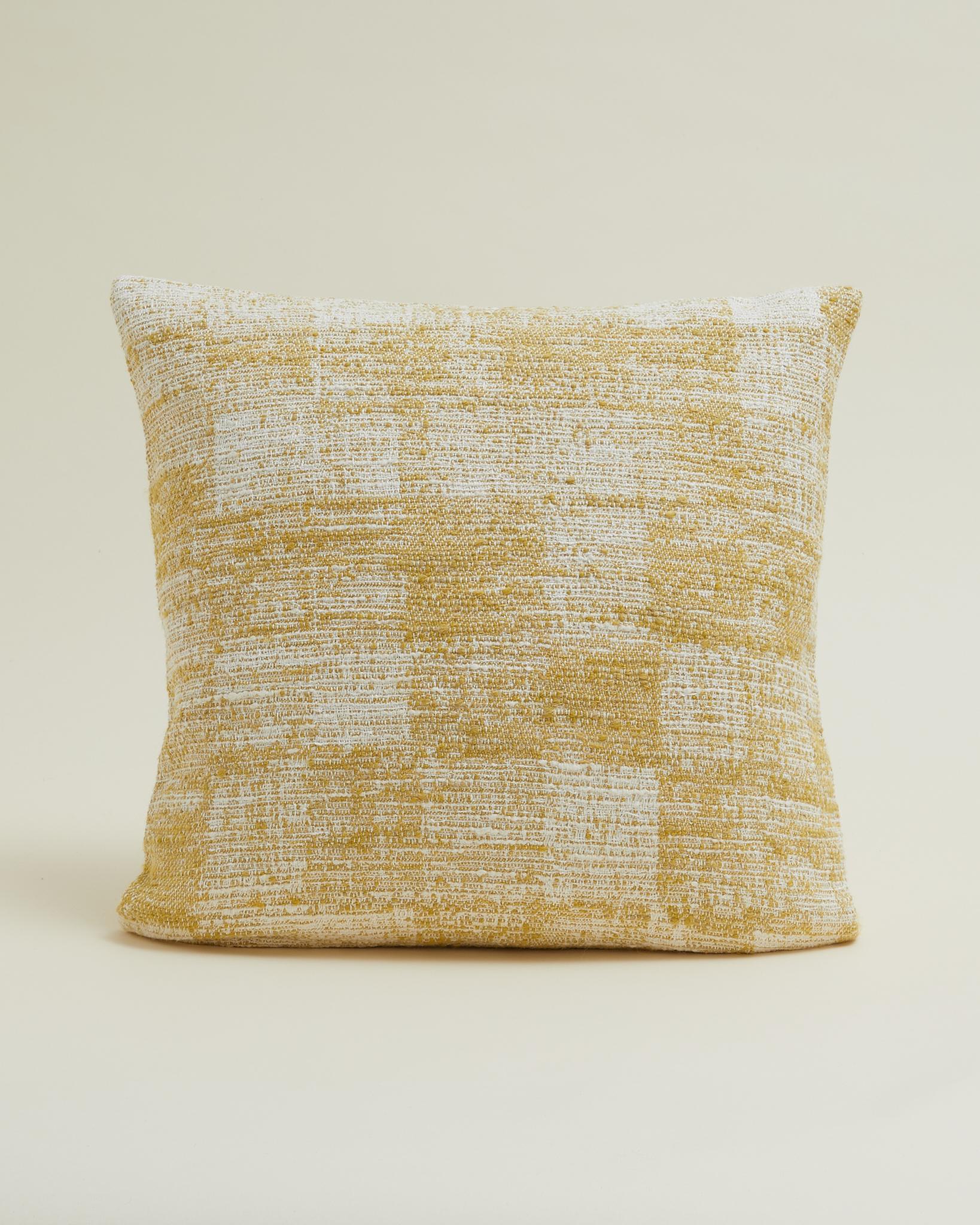 Moderno Cuscino a quadri in lana grezza e lino giallo e crema 60x60 cm in vendita