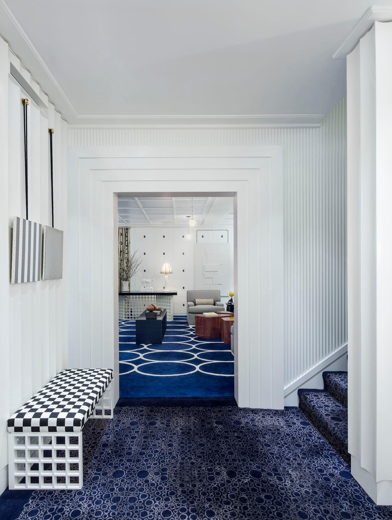 XXIe siècle et contemporain Banc en damier dans le style Wiener Werkstätte par Juan Montoya