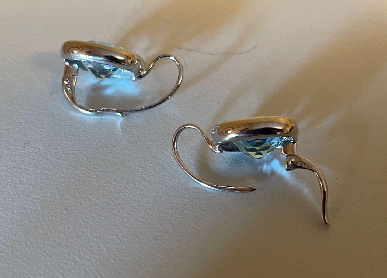 Women's Checkerboard Cushion Cut Natural Blue Topaz Gemstone Gold Vintage Earrings For Sale