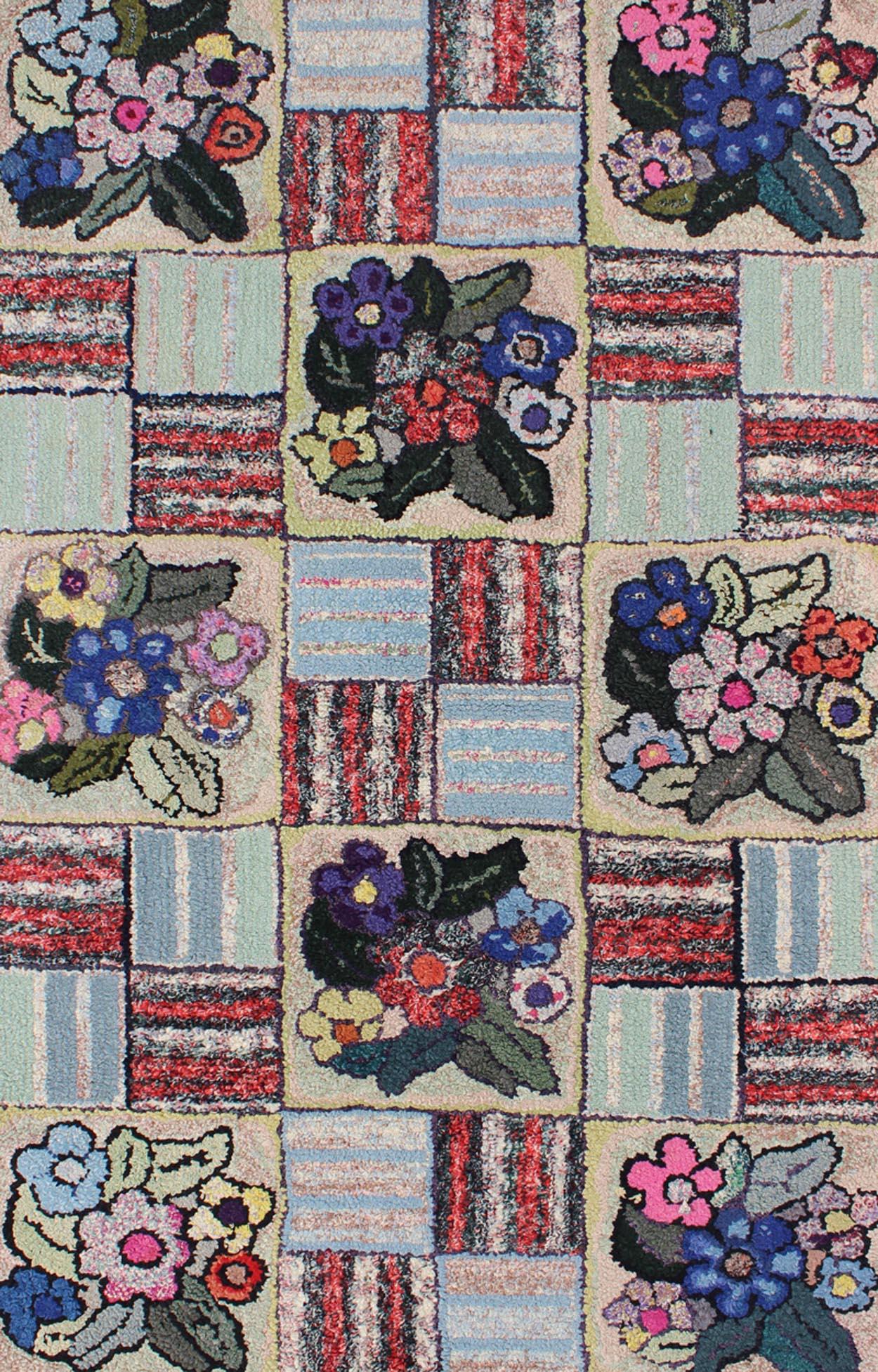 Américain Tapis crocheté américain vintage en damier avec motifs géométriques et floraux en vente