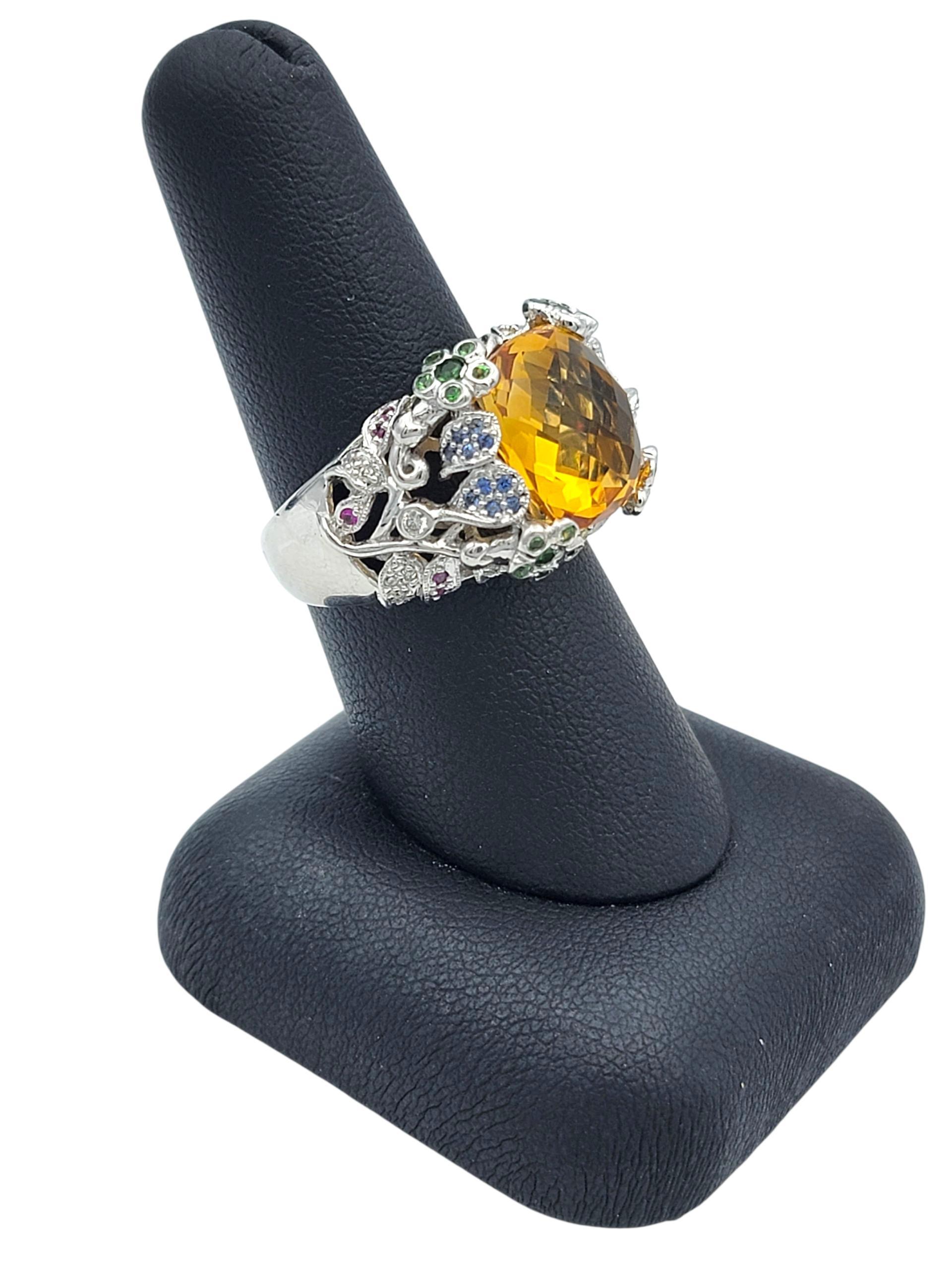 Anello Cocktail con Citrino a Cuscino e Multi Gemme a Scacchiera in Oro Bianco 18 Karati in vendita 7