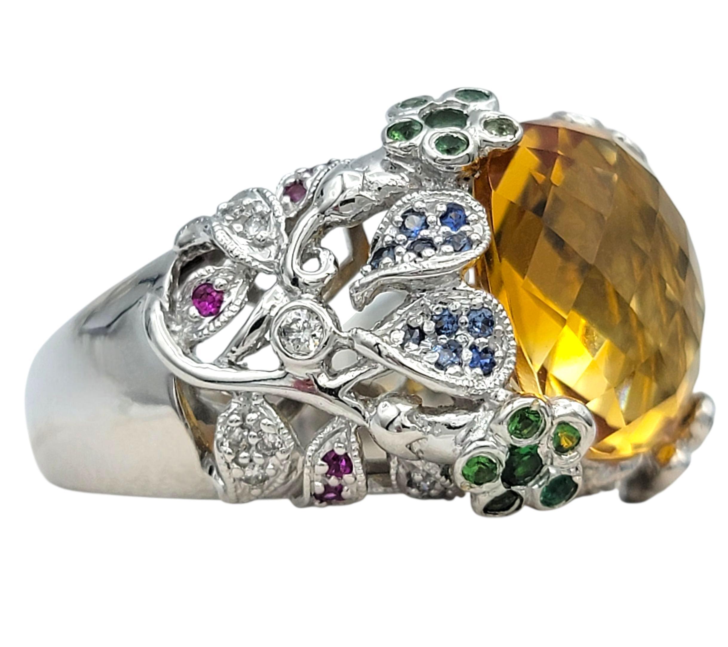 Anello Cocktail con Citrino a Cuscino e Multi Gemme a Scacchiera in Oro Bianco 18 Karati In condizioni ottime in vendita a Scottsdale, AZ