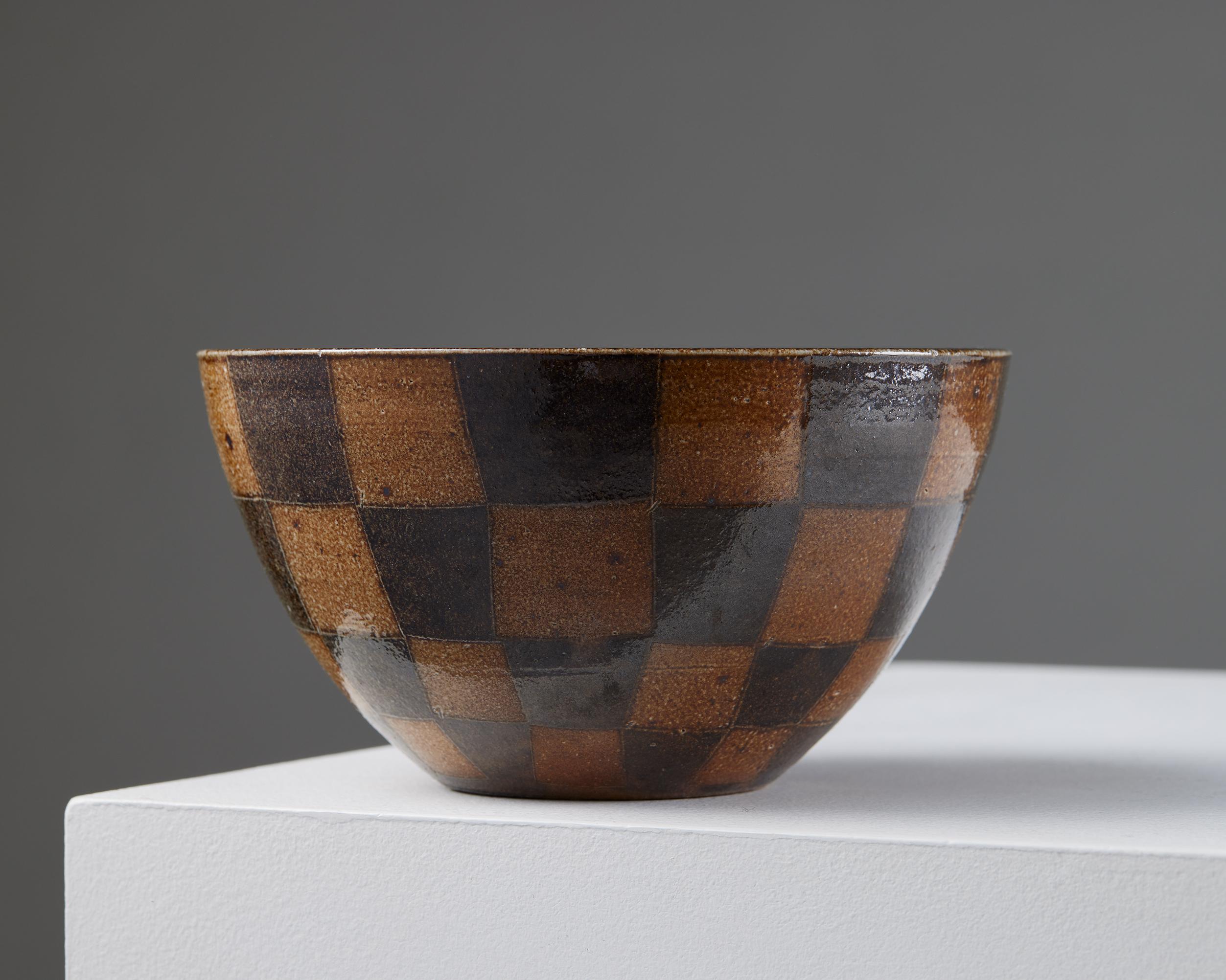 Swedish Checkered Stoneware Bowl designed by Thord Karlsson, Sweden, 1990s, blue, brown For Sale