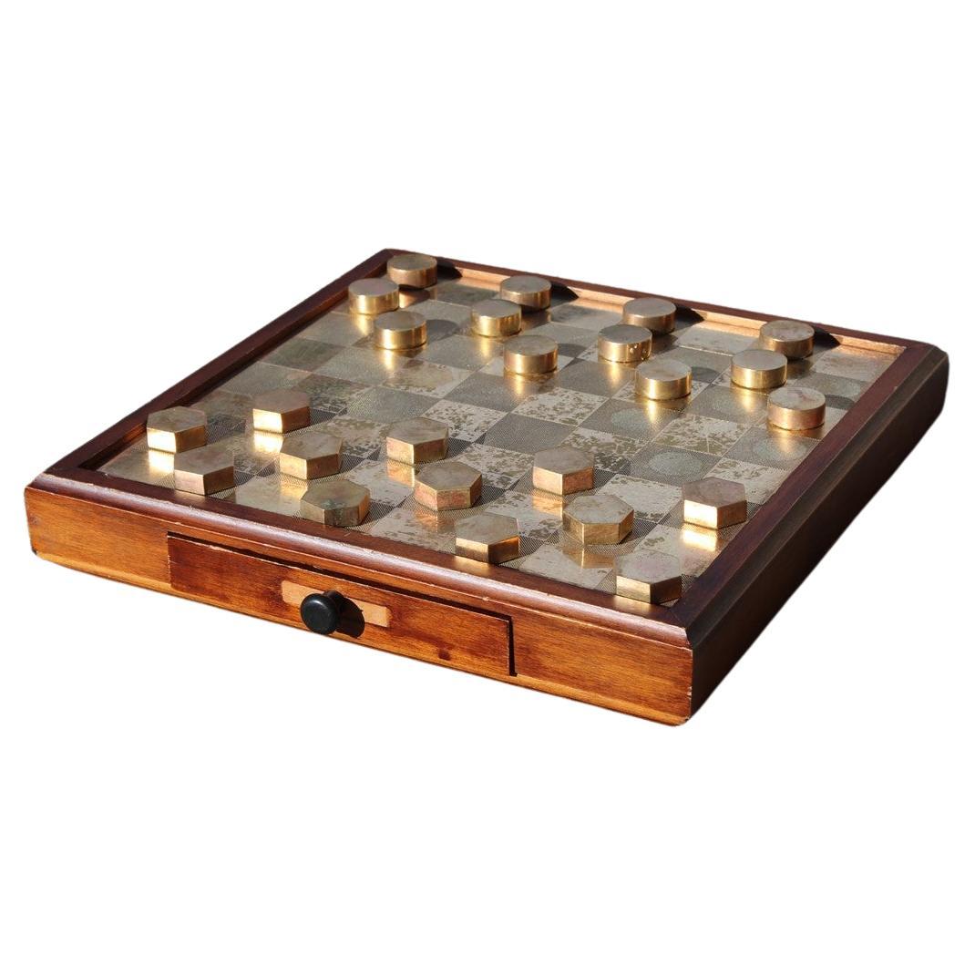 Checkers in solid brass and wood, Italy 1970 For Sale