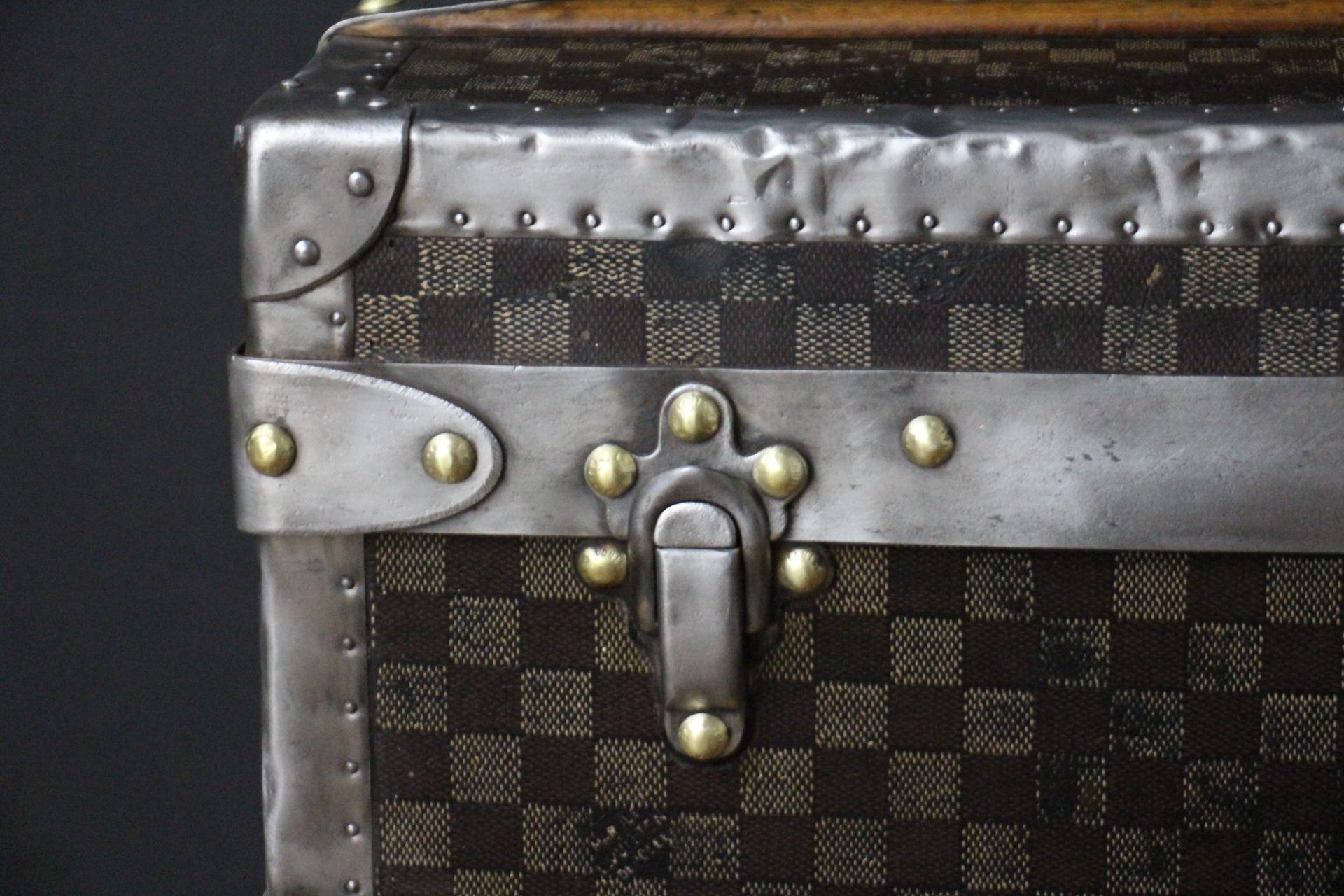 Checkers Louis Vuitton-Truhe, 85 cm Damiers Louis Vuitton-Dampfer-Truhe im Zustand „Gut“ im Angebot in Saint-Ouen, FR