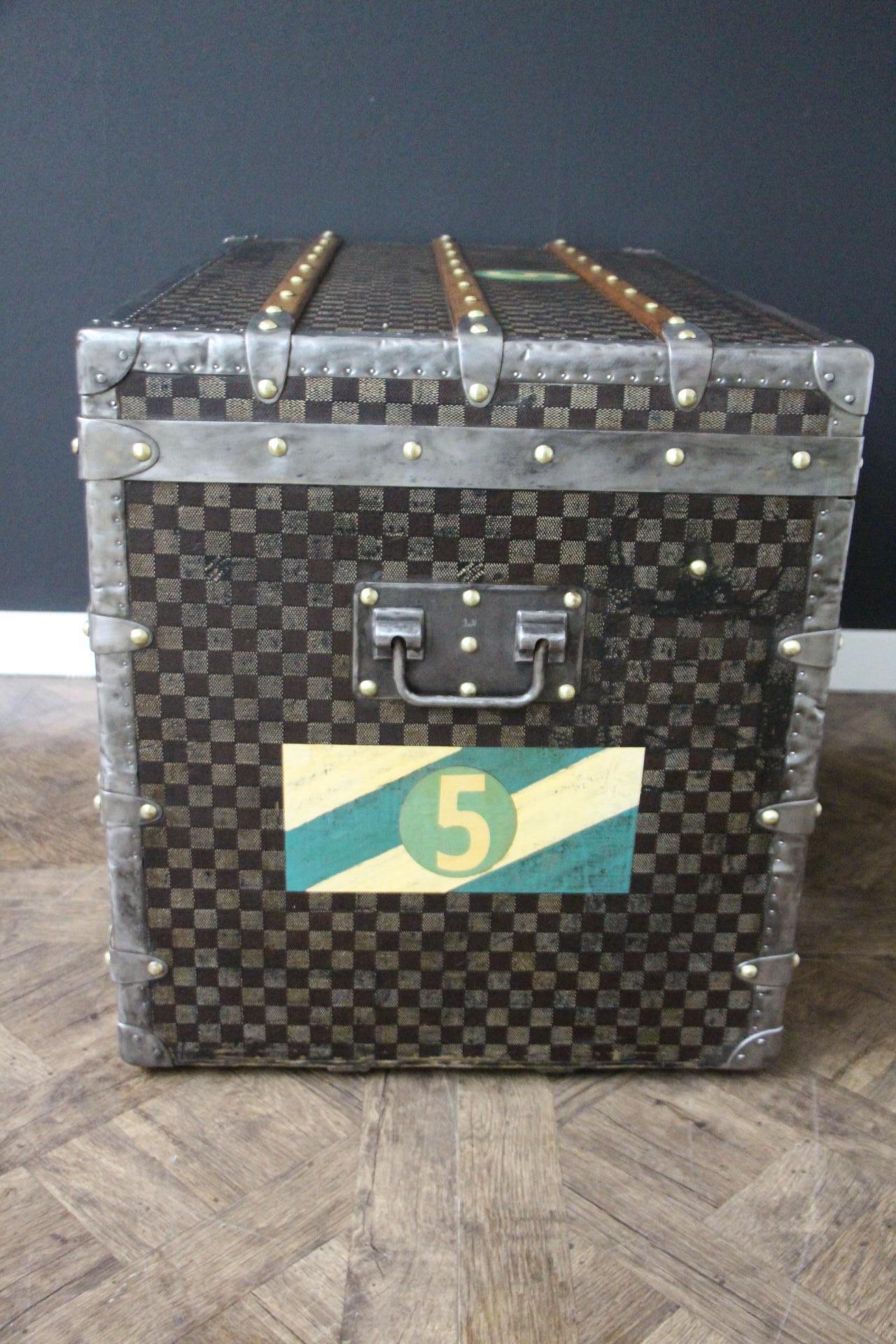 Checkers Louis Vuitton-Truhe, 85 cm Damiers Louis Vuitton-Dampfer-Truhe im Angebot 1
