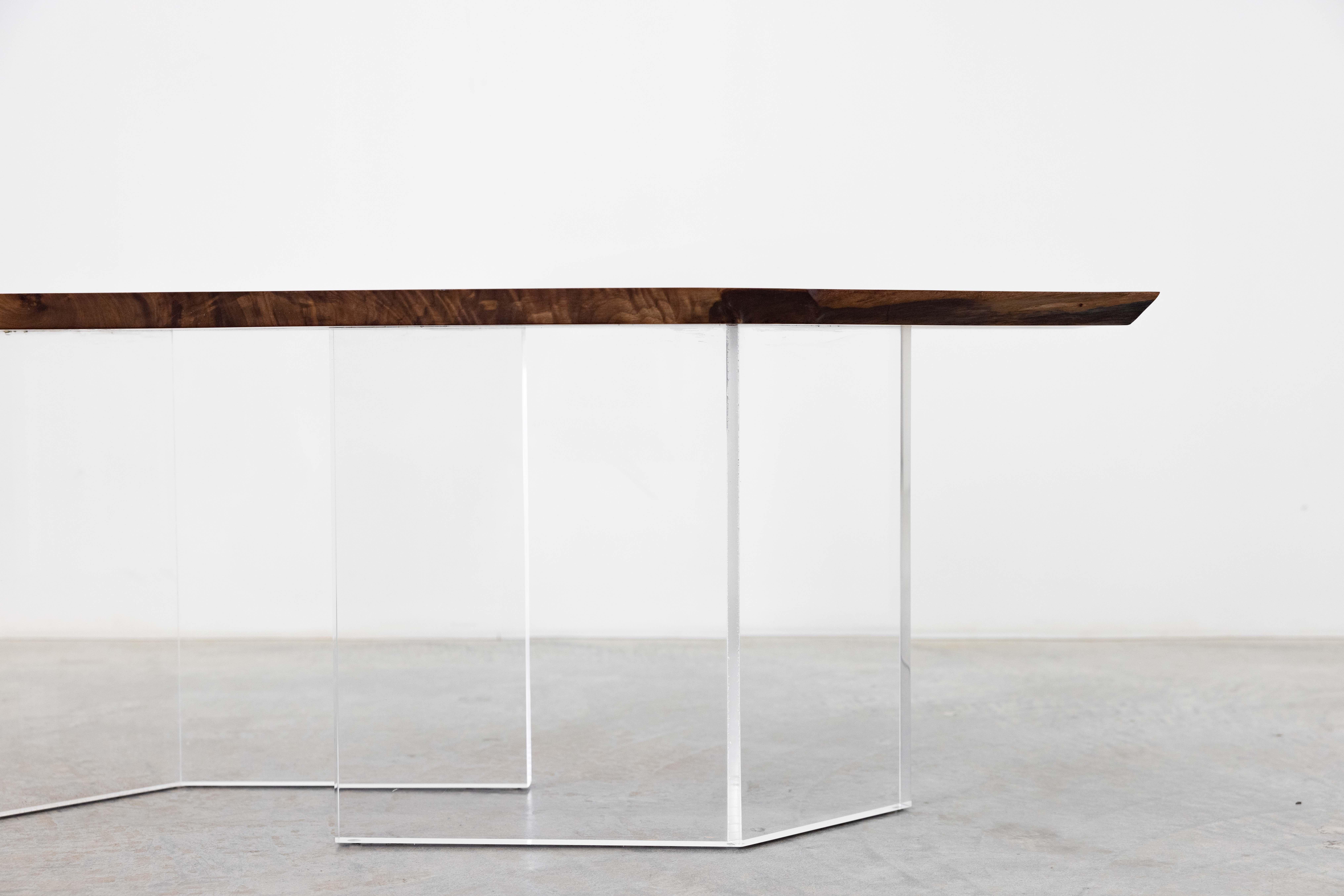 Table basse Checkmark en noyer noir et acrylique par Autonomous Furniture en vente 8