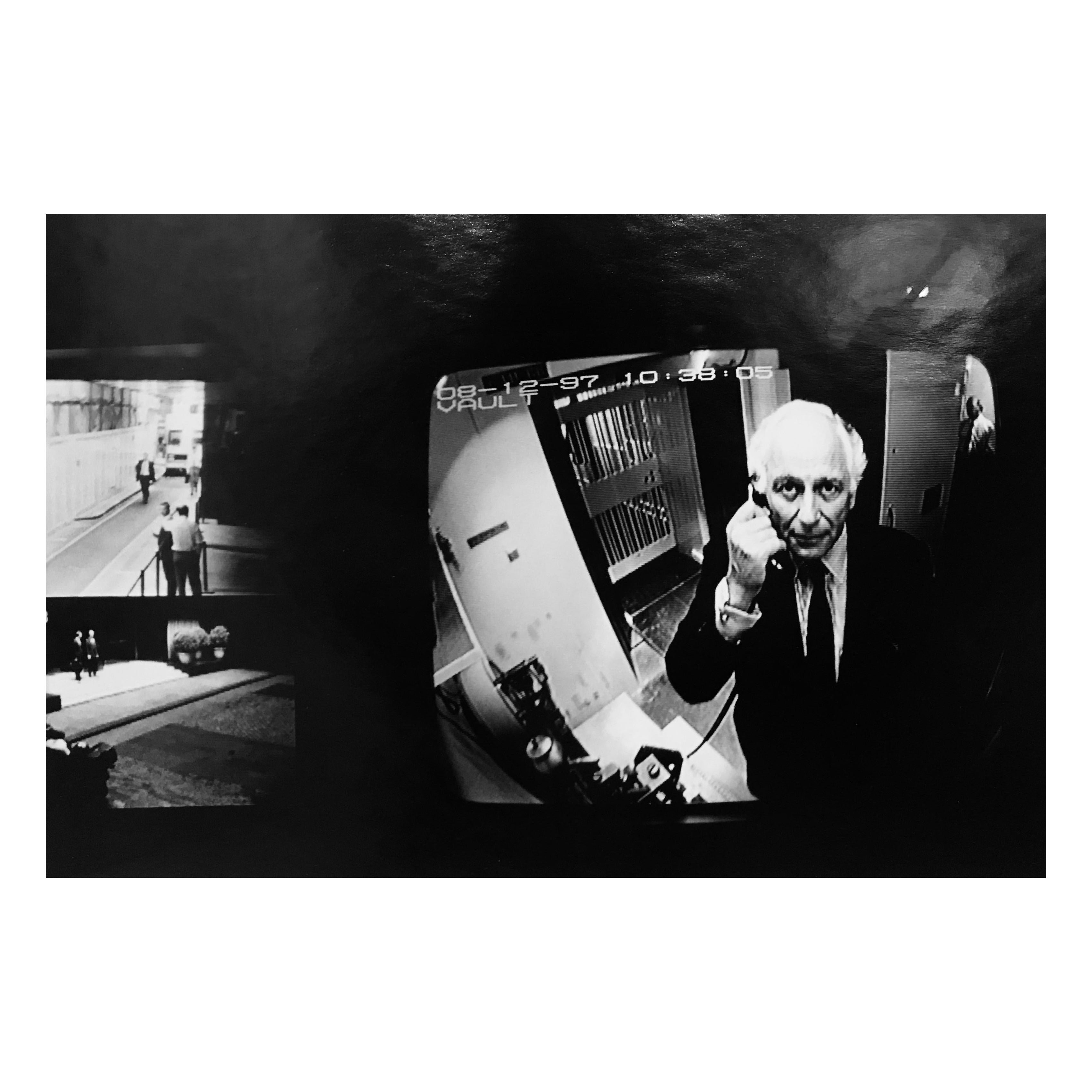Checkpoint, Evelyn Rothschild, Londres, par Helmut Newton en vente