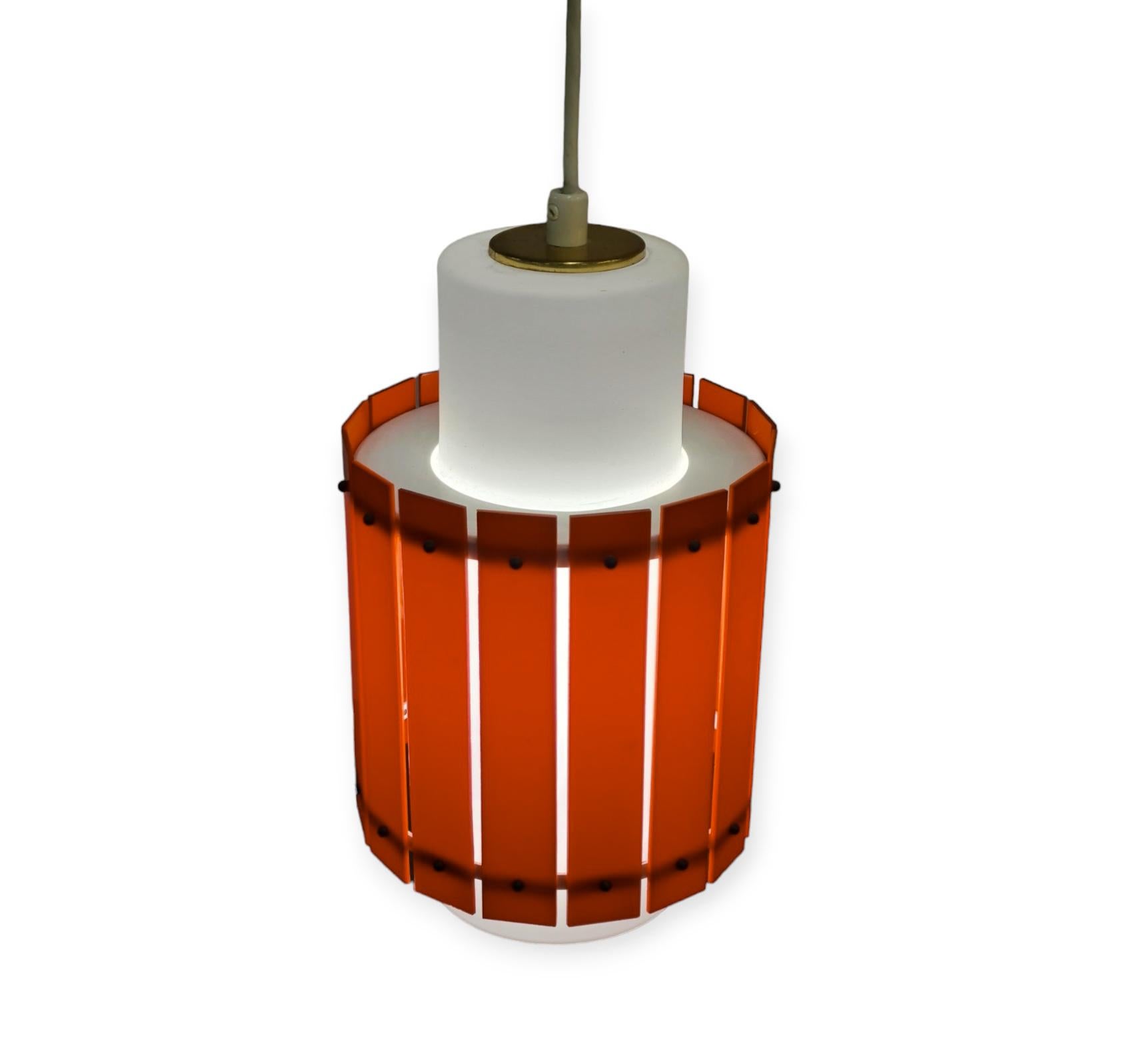 Cheerful Red Ceiling Pendant Model K2-74 by Maria Lindeman for Idman, 1960s For Sale 1