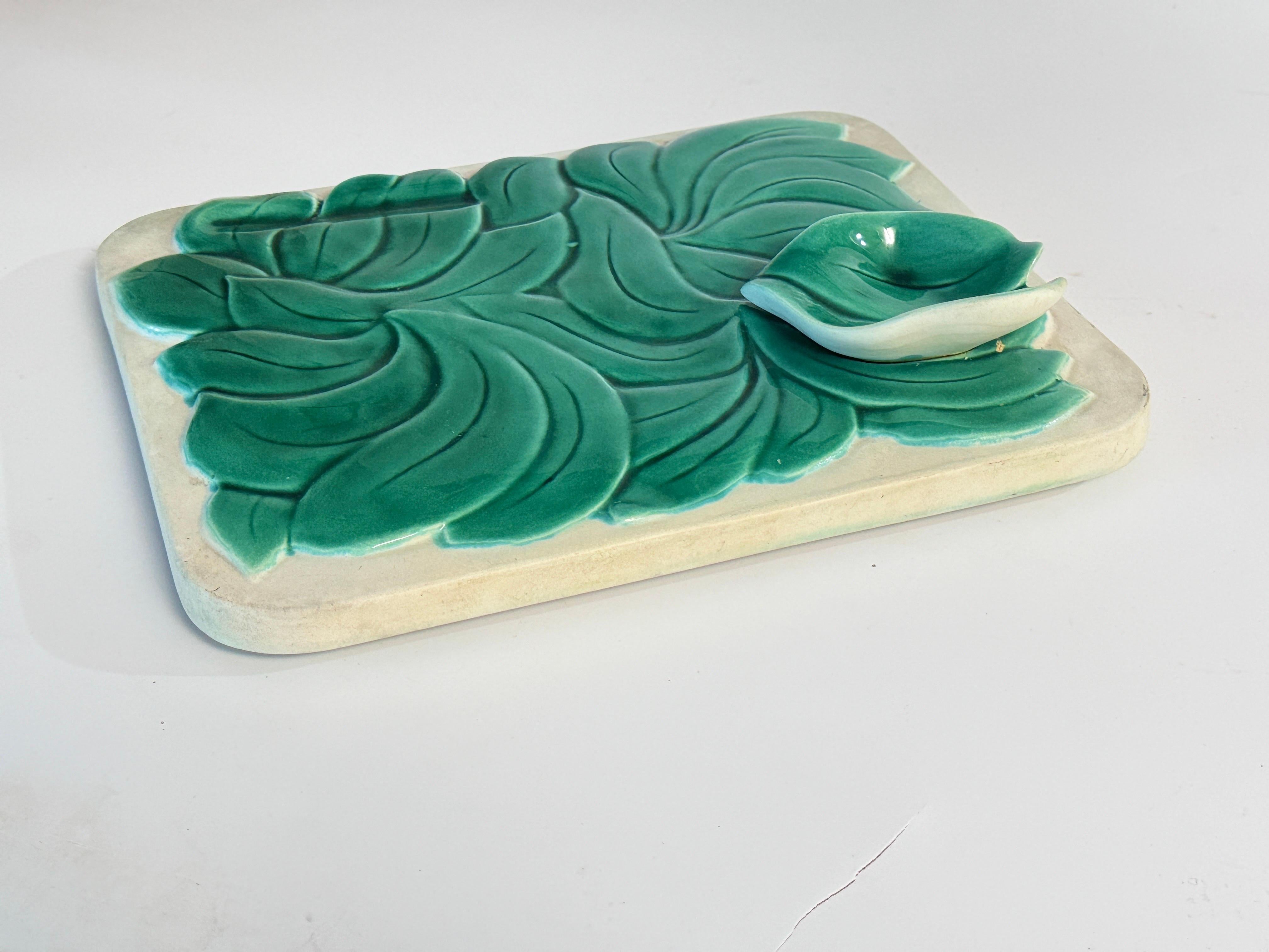 Käse- oder Serviertablett aus Keramik  Frankreich 1970er Grüne Farbe im Angebot 2