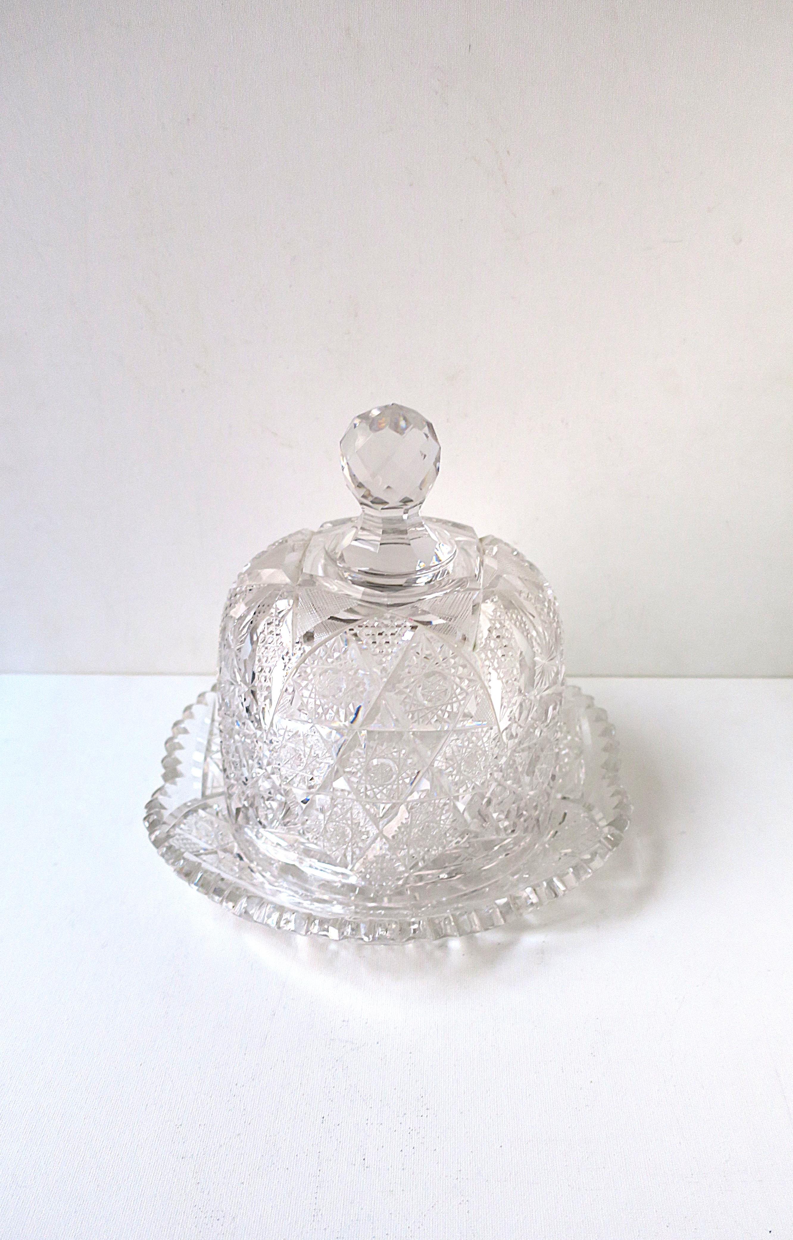 Bohème Assiette à fromage en forme de dôme Cristal Bohemia Crystal Czech en vente