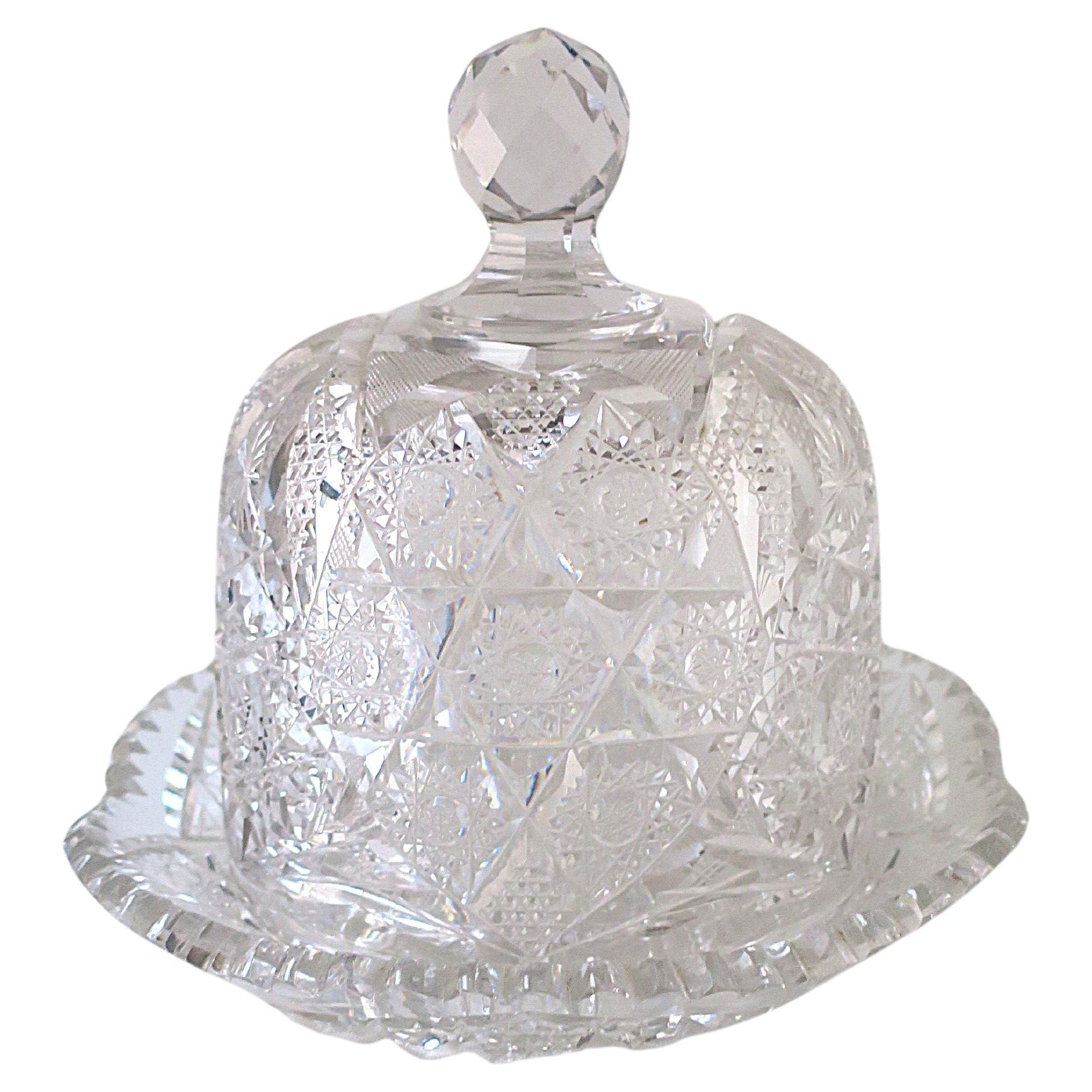 Assiette à fromage en forme de dôme Cristal Bohemia Crystal Czech en vente