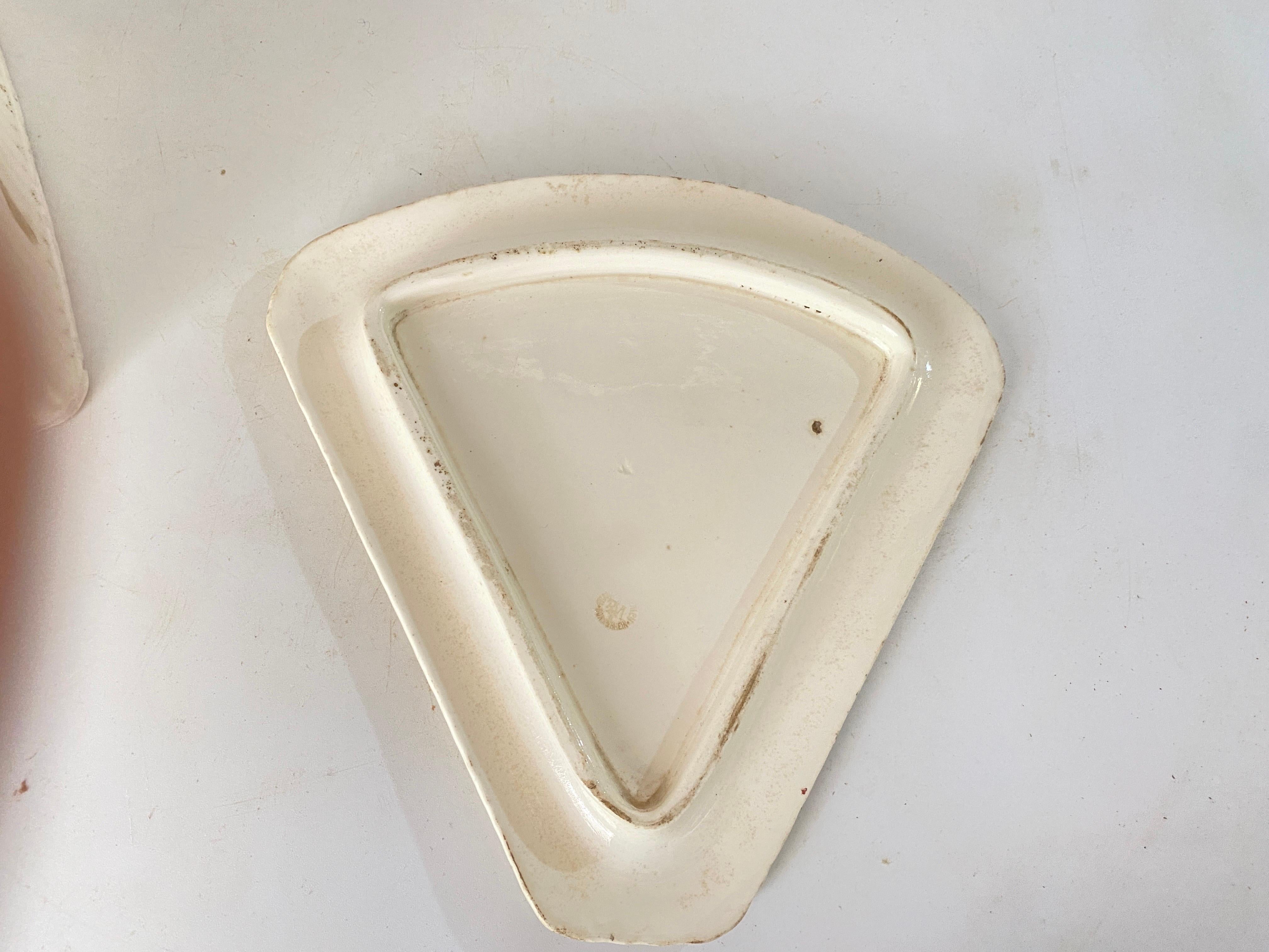 Cheese Tray in Ceramic France 1970s White Color signed In Good Condition For Sale In Auribeau sur Siagne, FR