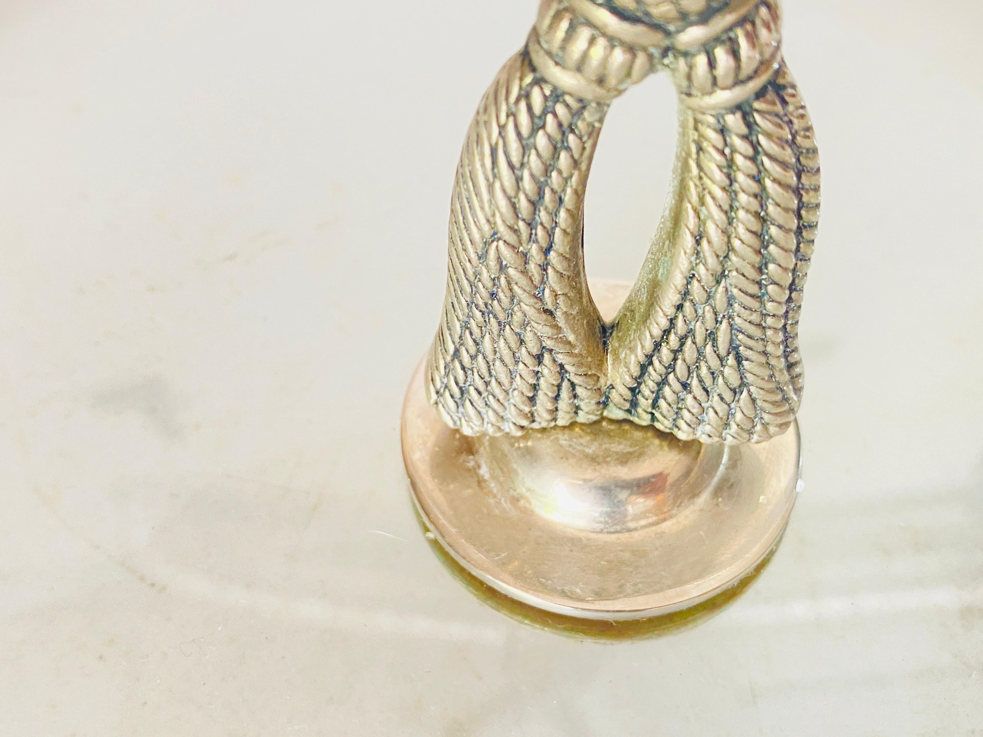 Käsetablett aus Metall und Glas, Frankreich XX. Jahrhundert, Silberfarbe im Zustand „Gut“ im Angebot in Auribeau sur Siagne, FR