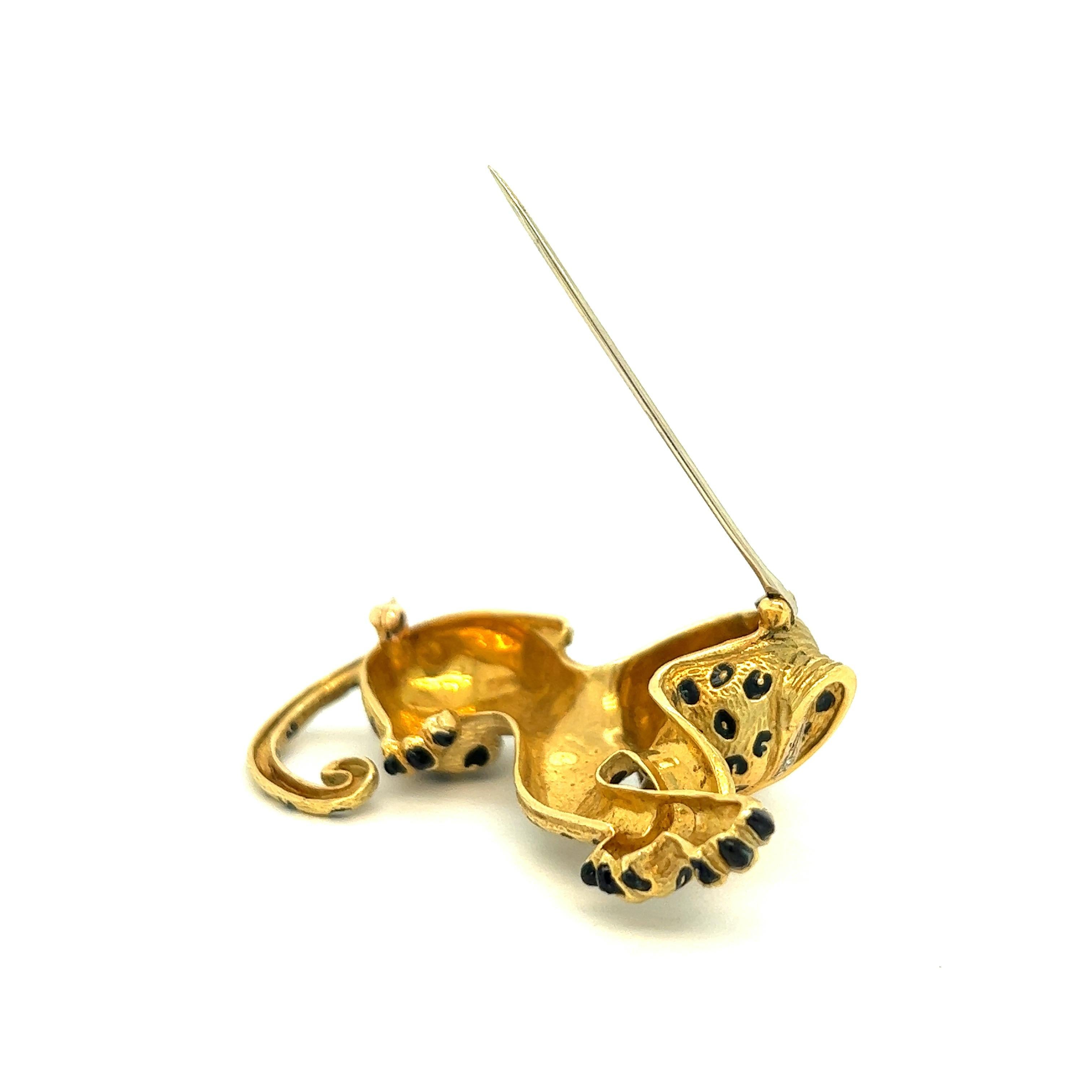 Cheetah Black Enamel Gold Brooch For Sale 1