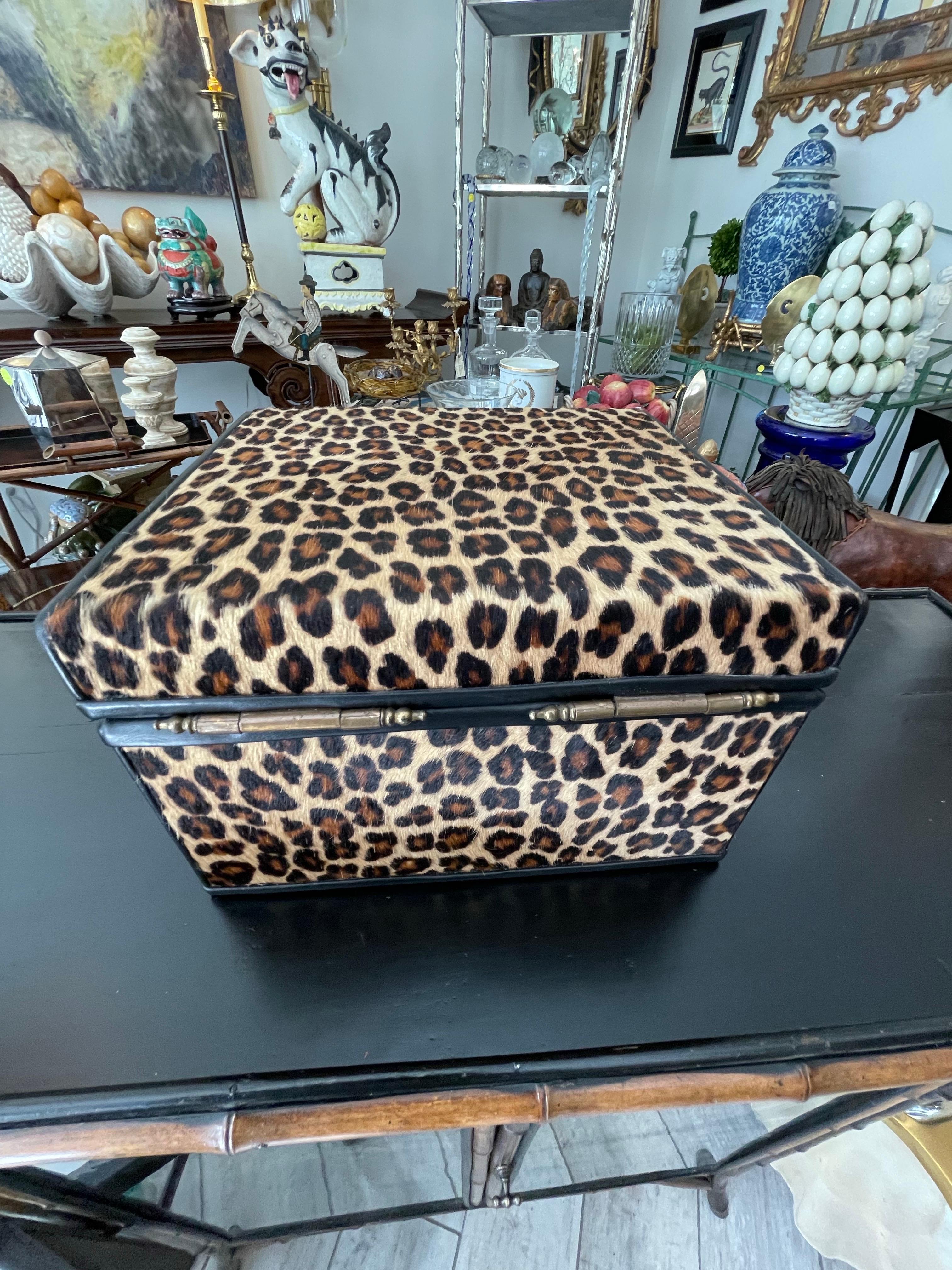 Cheetah Design Lederhaut Box im Zustand „Gut“ im Angebot in West Palm Beach, FL