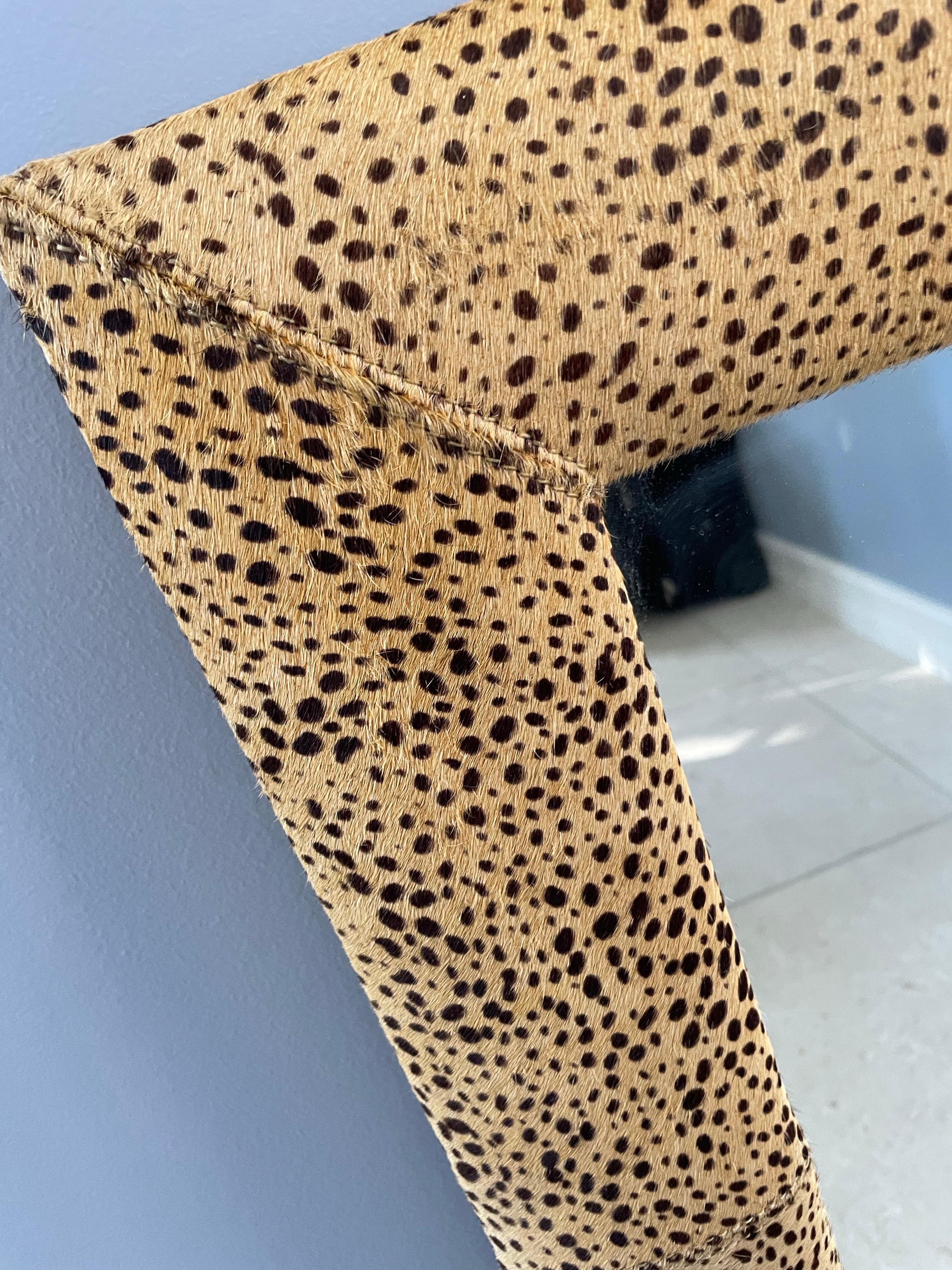 This is a faux fur cheetah mirror in great condition probably from 1990s 