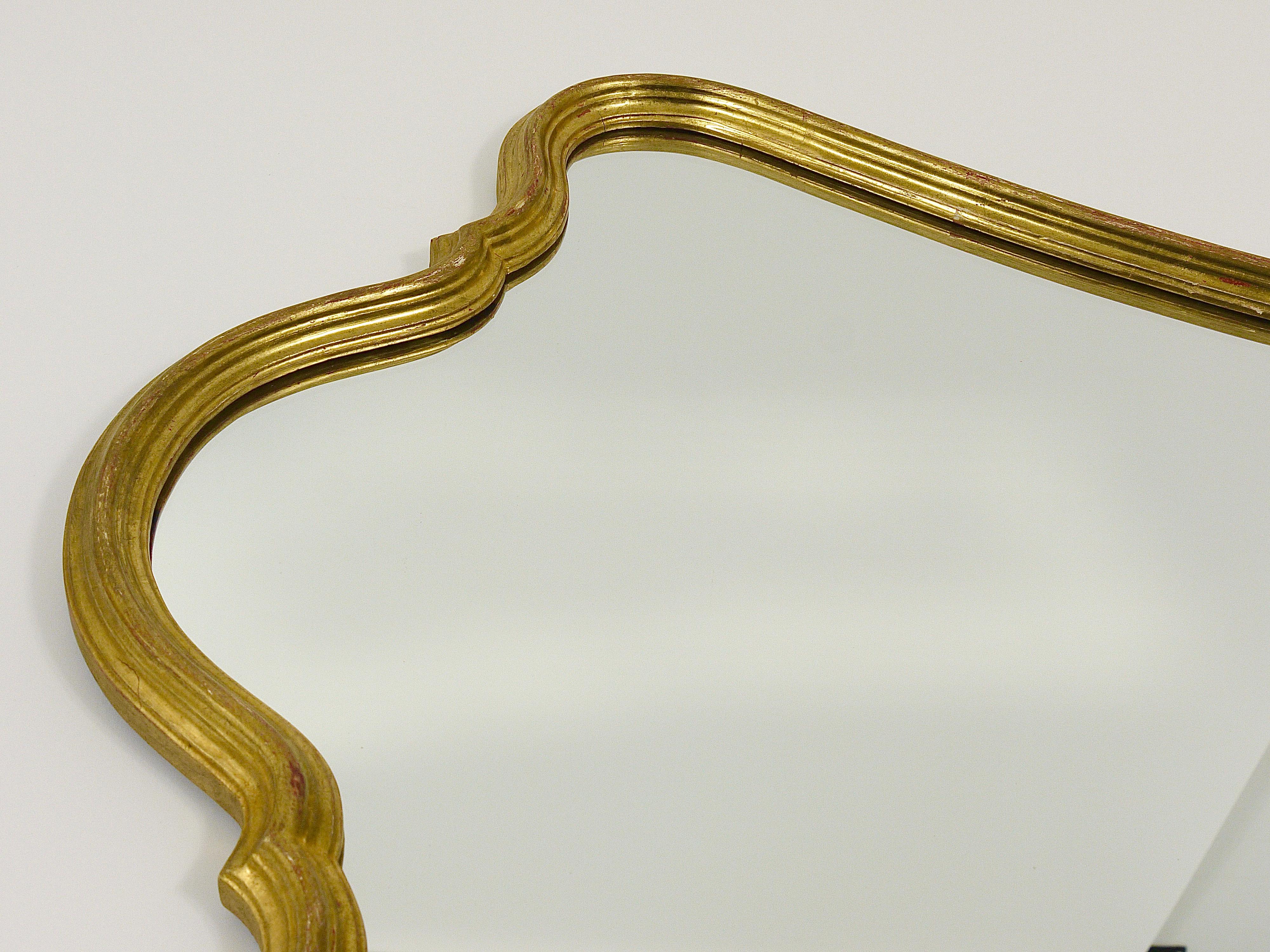 Chelini Firenze Curved Gilt Wood Mid-Century Wall Mirror, Italy, 1950s For Sale 4