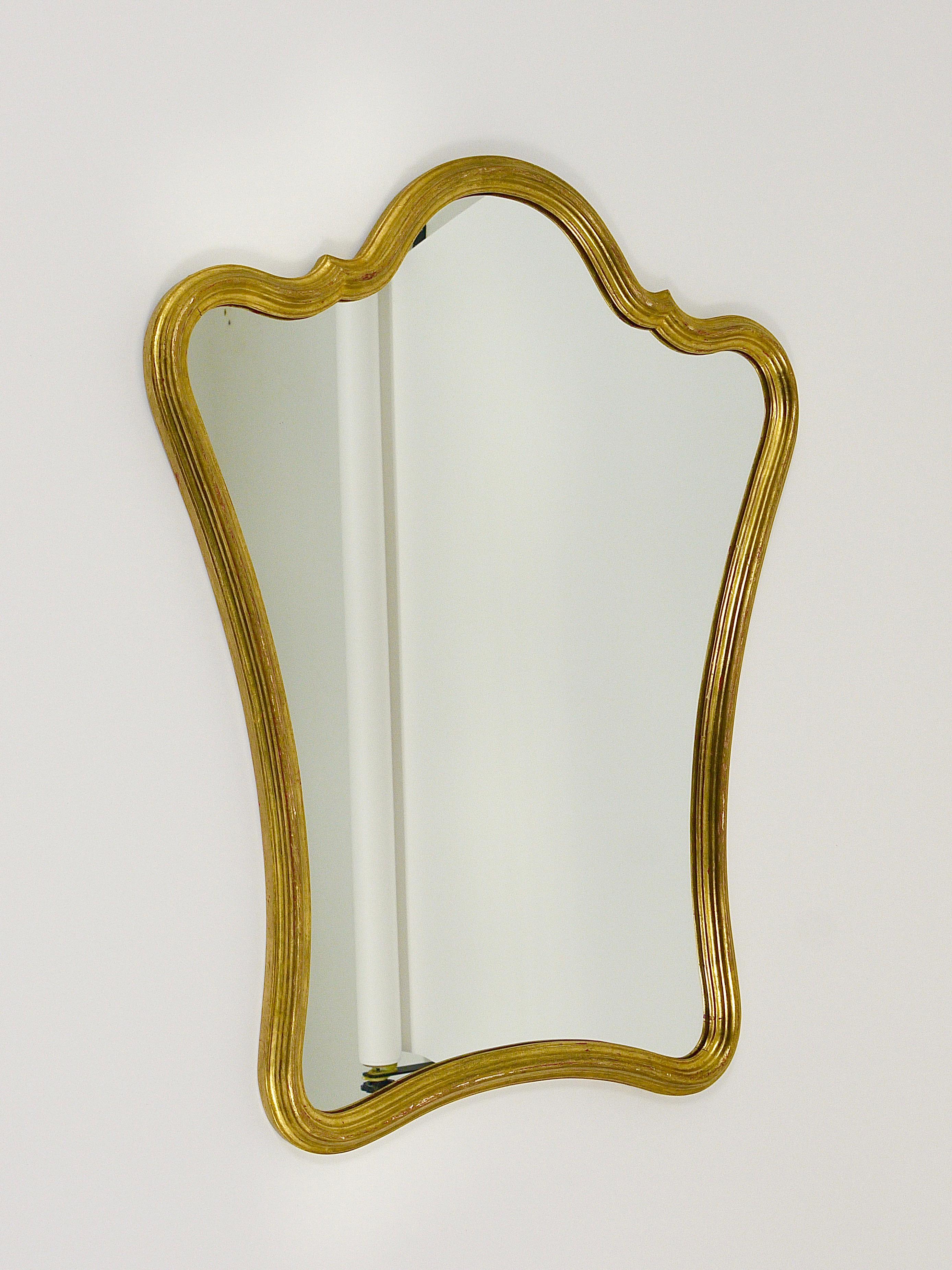 Mid-Century Modern Chelini Firenze Curved Gilt Wood Mid-Century Wall Mirror, Italy, 1950s For Sale