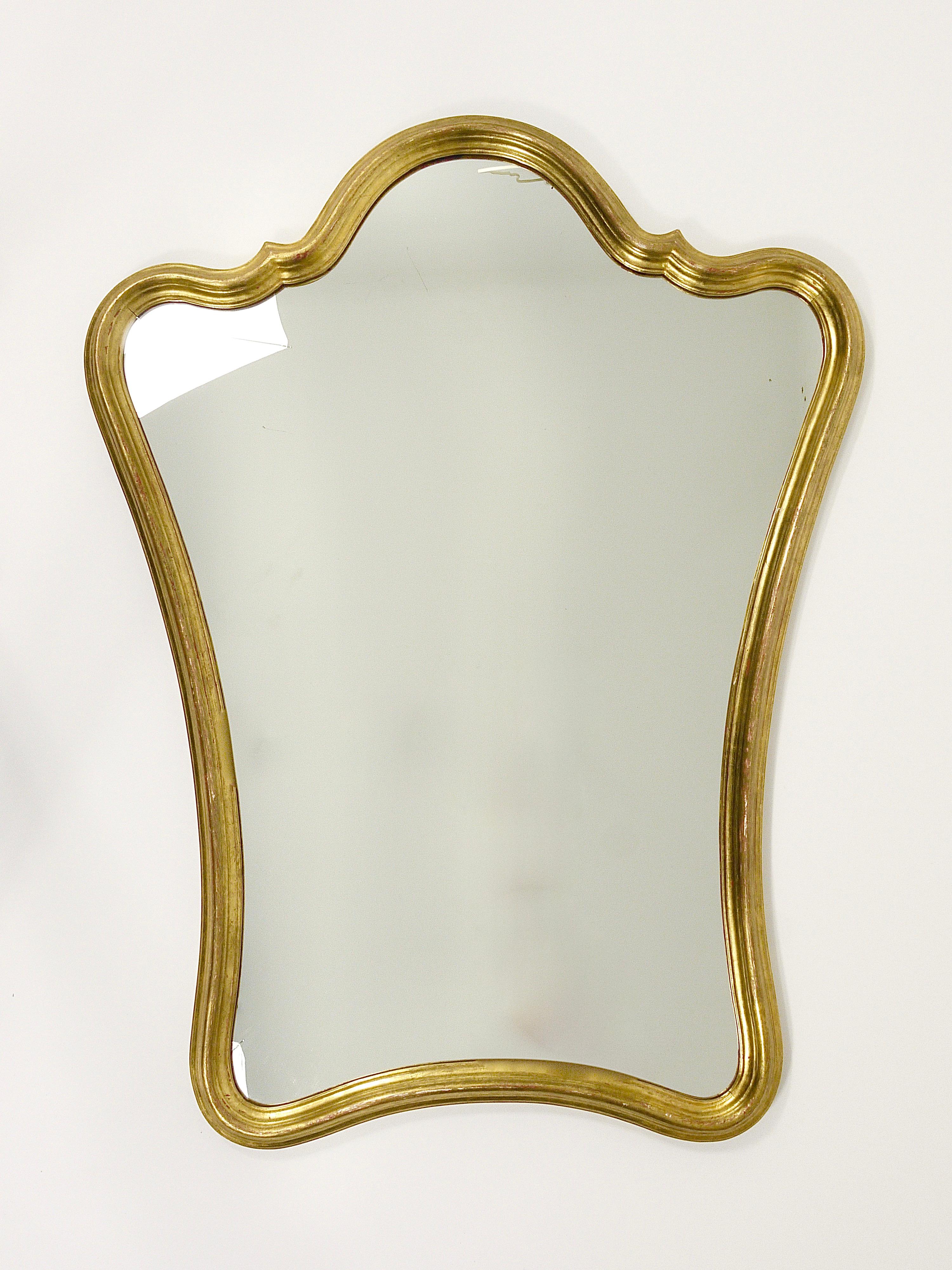 Italian Chelini Firenze Curved Gilt Wood Mid-Century Wall Mirror, Italy, 1950s For Sale