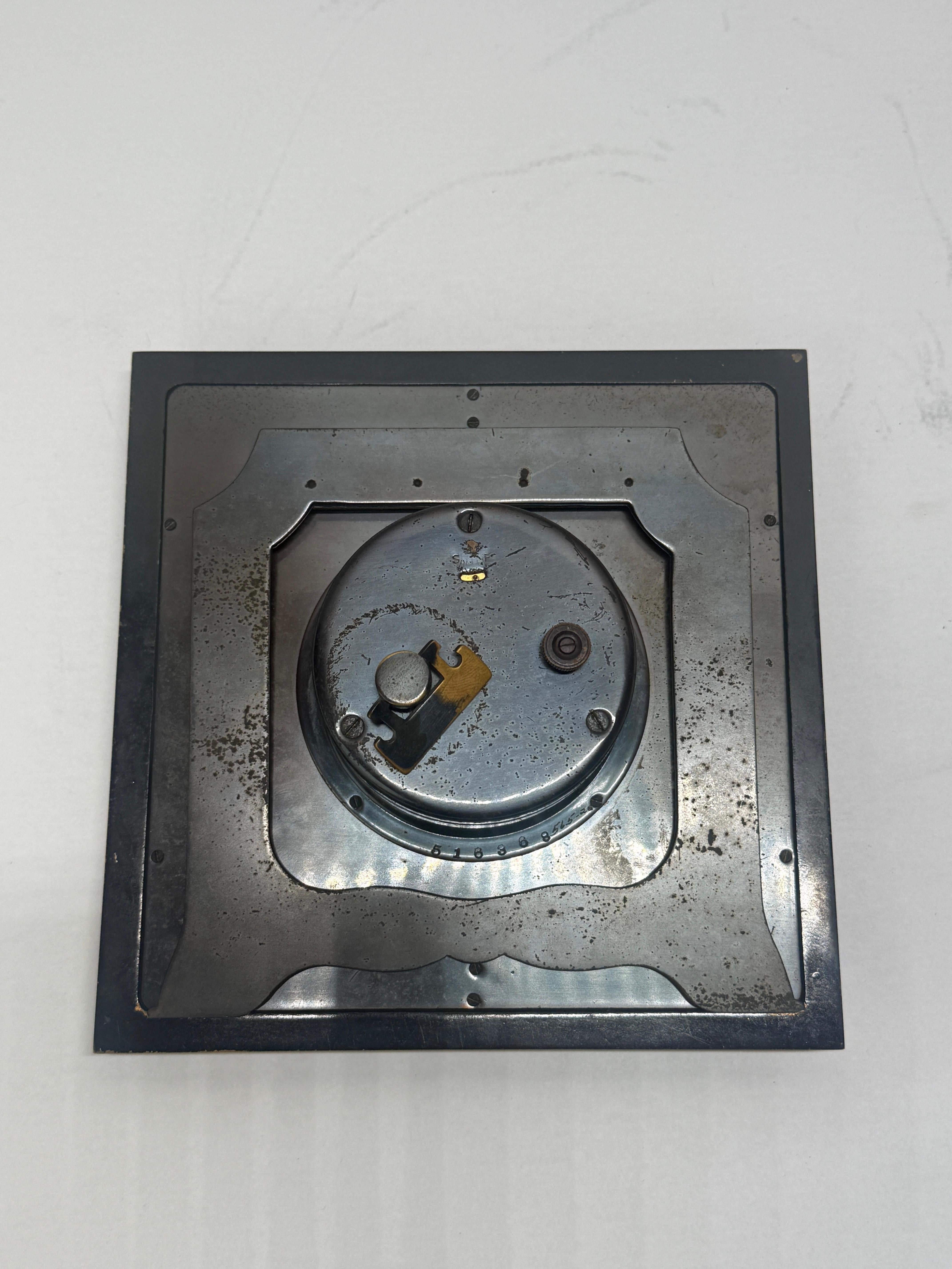 Chelsea Chinoiserie Japanned Desk Clock, Boston, c. 1925 For Sale 4