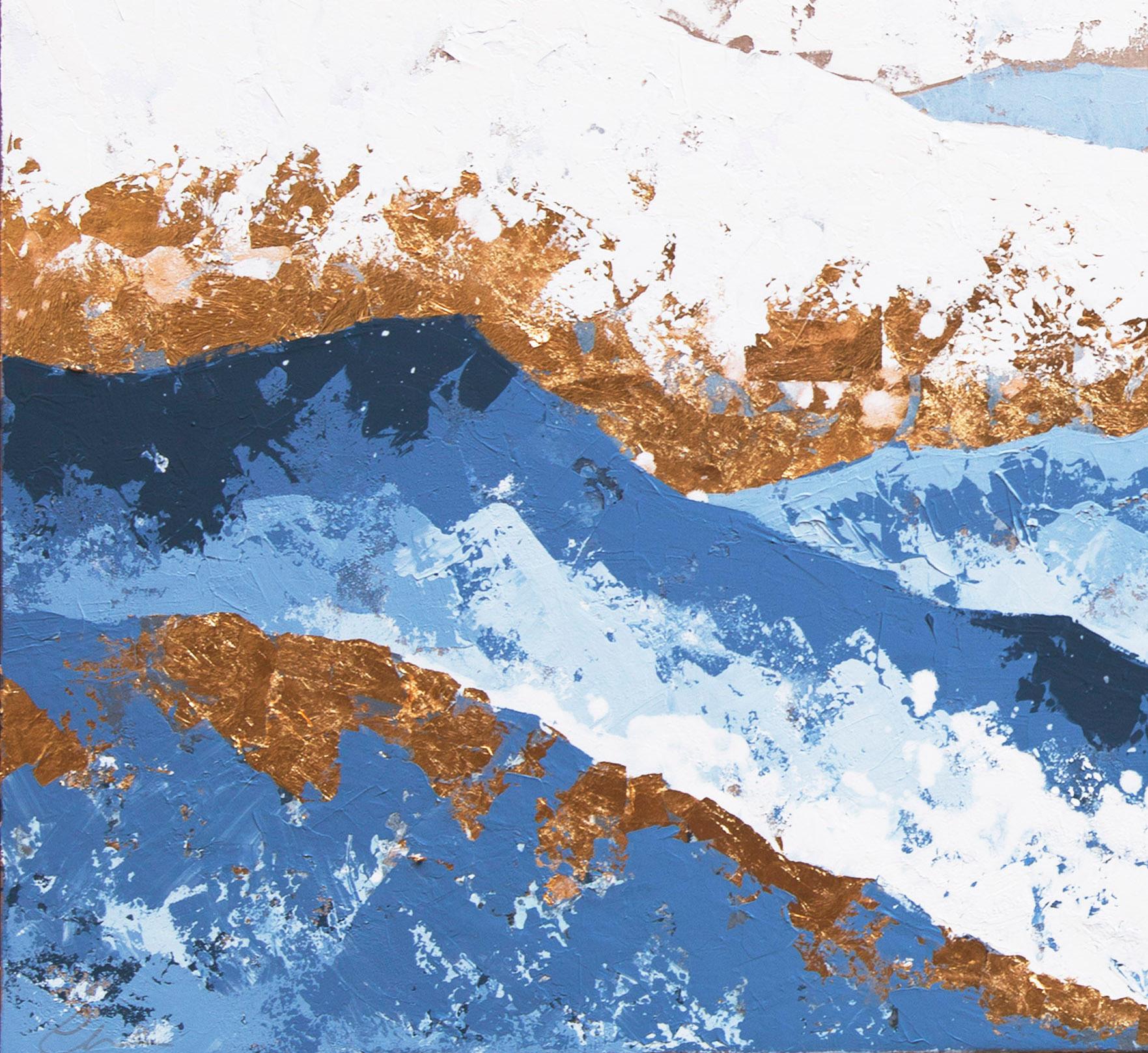Montañas Azules - Siglo XXI, Pintura Figurativa Contemporánea, Oro, Montañas - Painting de Chelsea Davine