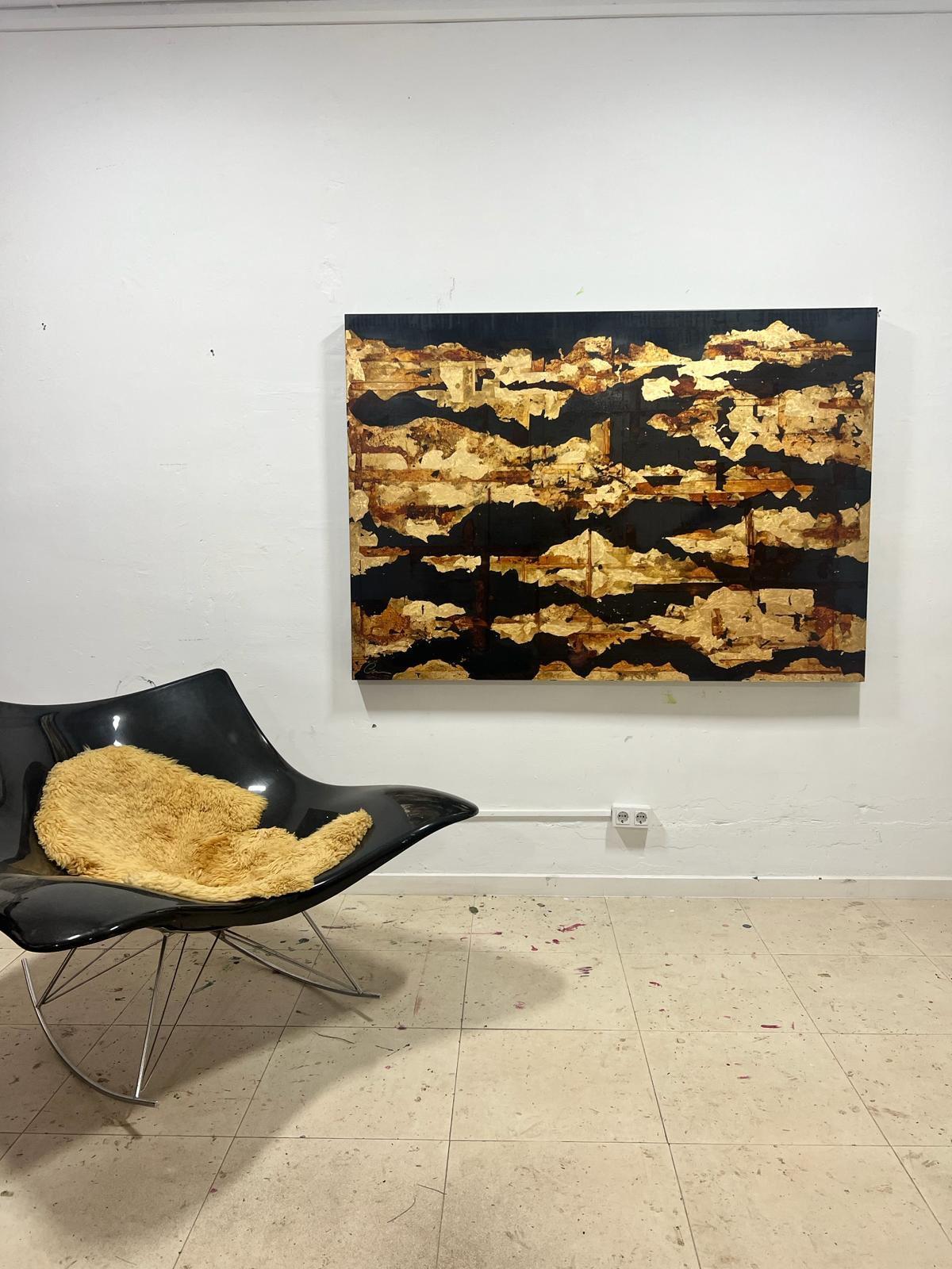 Acciaio con oro - XXI secolo, Acciaio con foglia d'oro, astratto, notte, rosso - Painting di Chelsea Davine