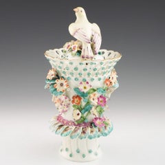 Vase Chelsea-Derby Frill, vers 1770