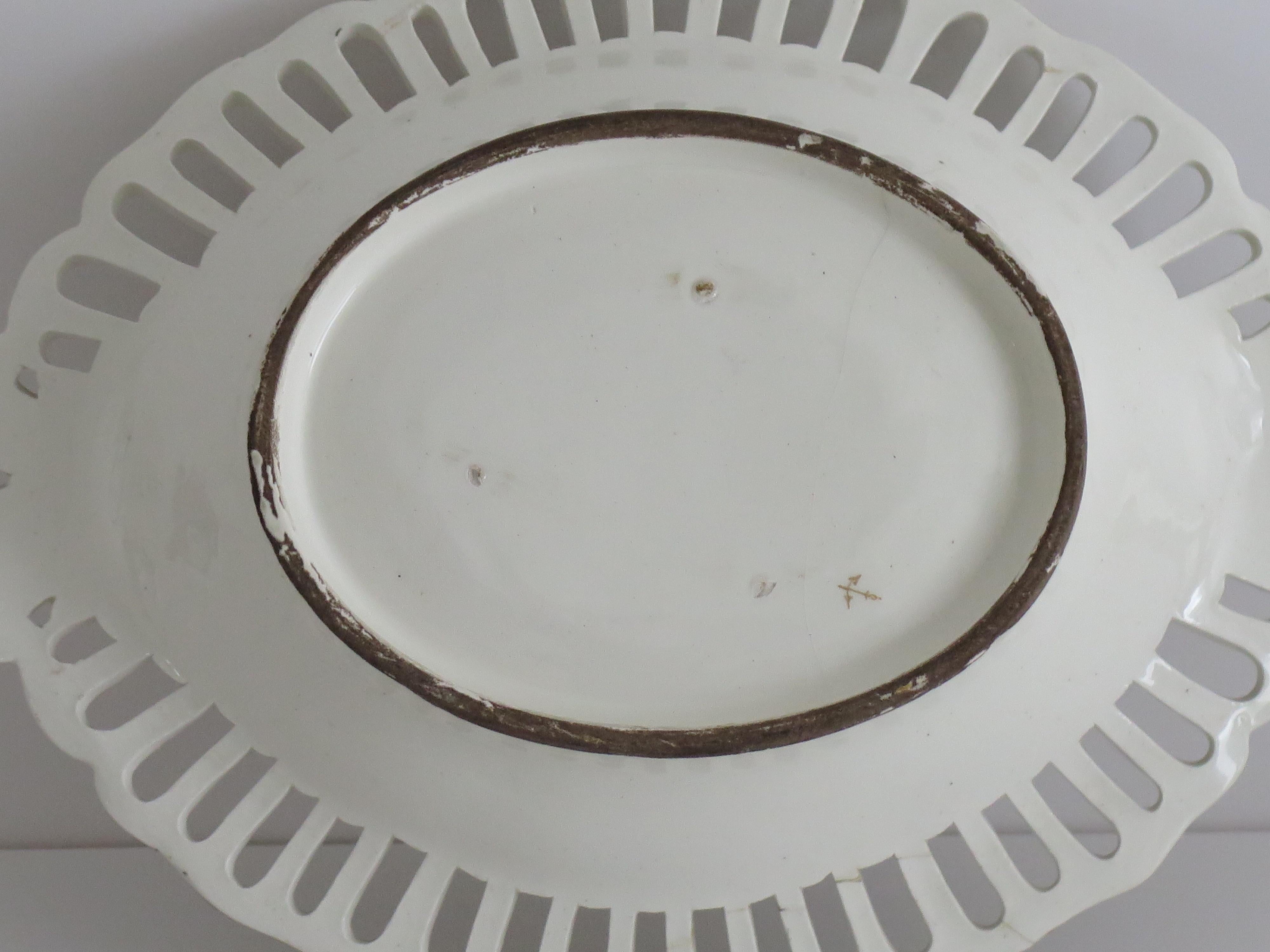 Chelsea-Derby Pierced Chestnut Basket or Dish Porcelain, English, circa 1770 4