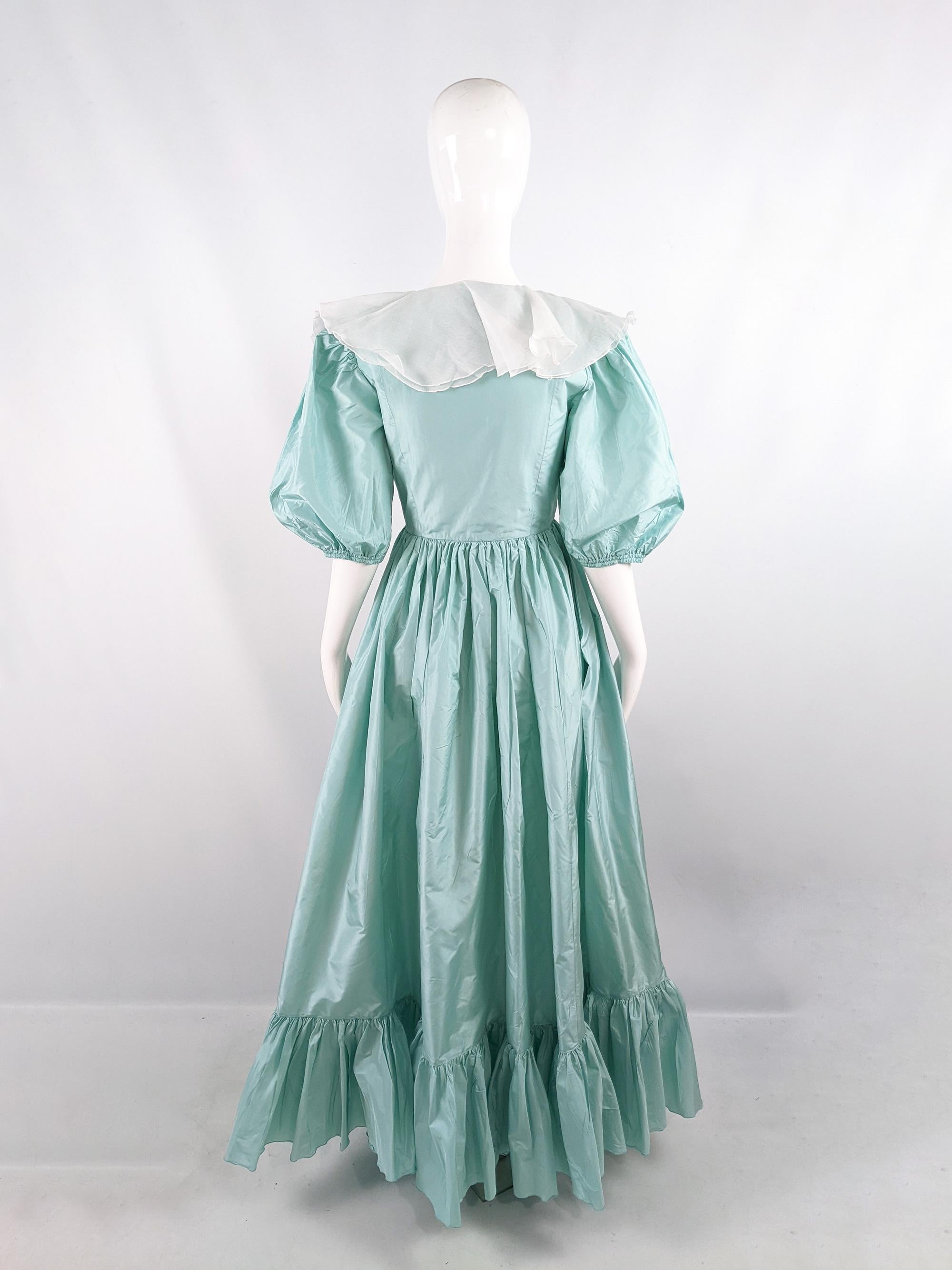 Chelsea Design Co Vintage 80s Mint Taffeta Plunge Neck Ball Gown Dress, 1980s In Good Condition For Sale In Doncaster, South Yorkshire