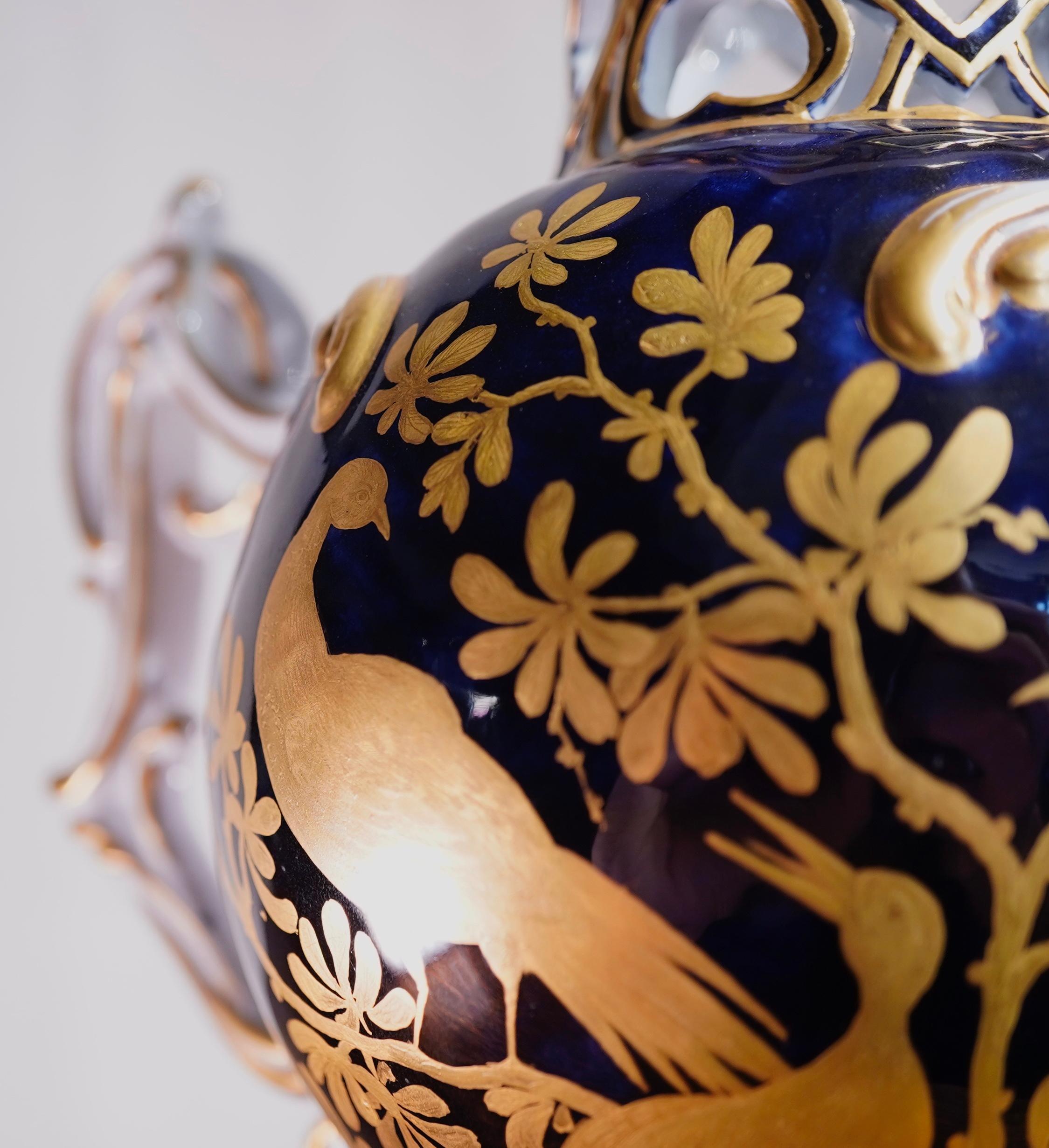 Chelsea Gold Anchor Vase, 'Dudley' Type, circa 1765 For Sale 1