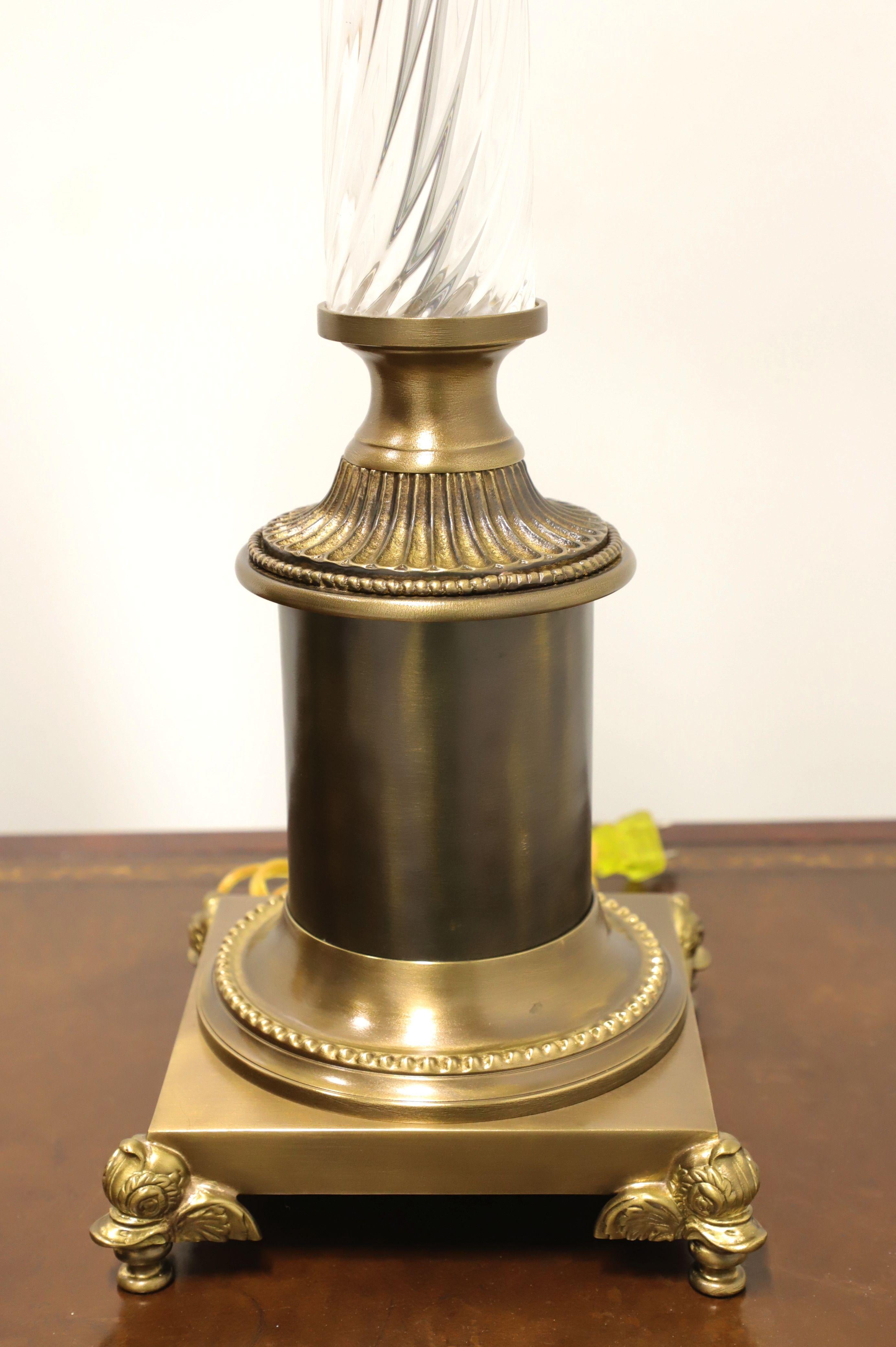 Paire de lampes de bureau traditionnelles CHELSEA HOUSE en laiton et verre avec pieds en tête de canard en vente 4