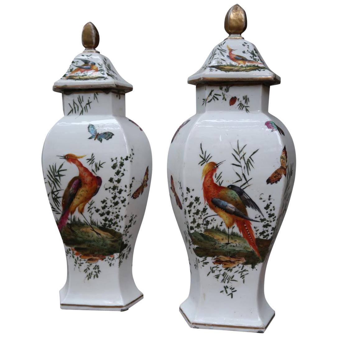 Chelsea, Pair of Color Birds Neoclassical English Porcelain Signed Vases For Sale