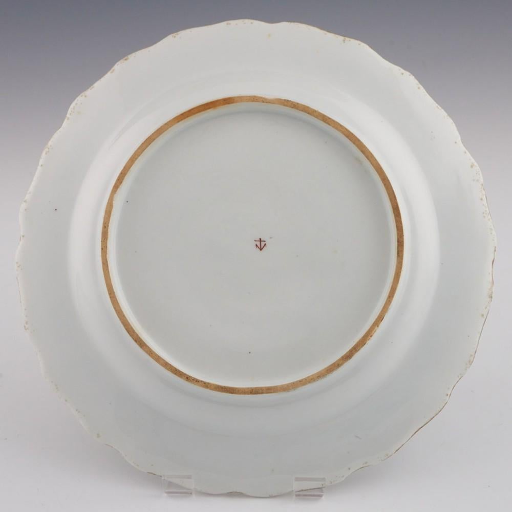 Chelsea Porcelain Dessert Plate  In Good Condition For Sale In Tunbridge Wells, GB