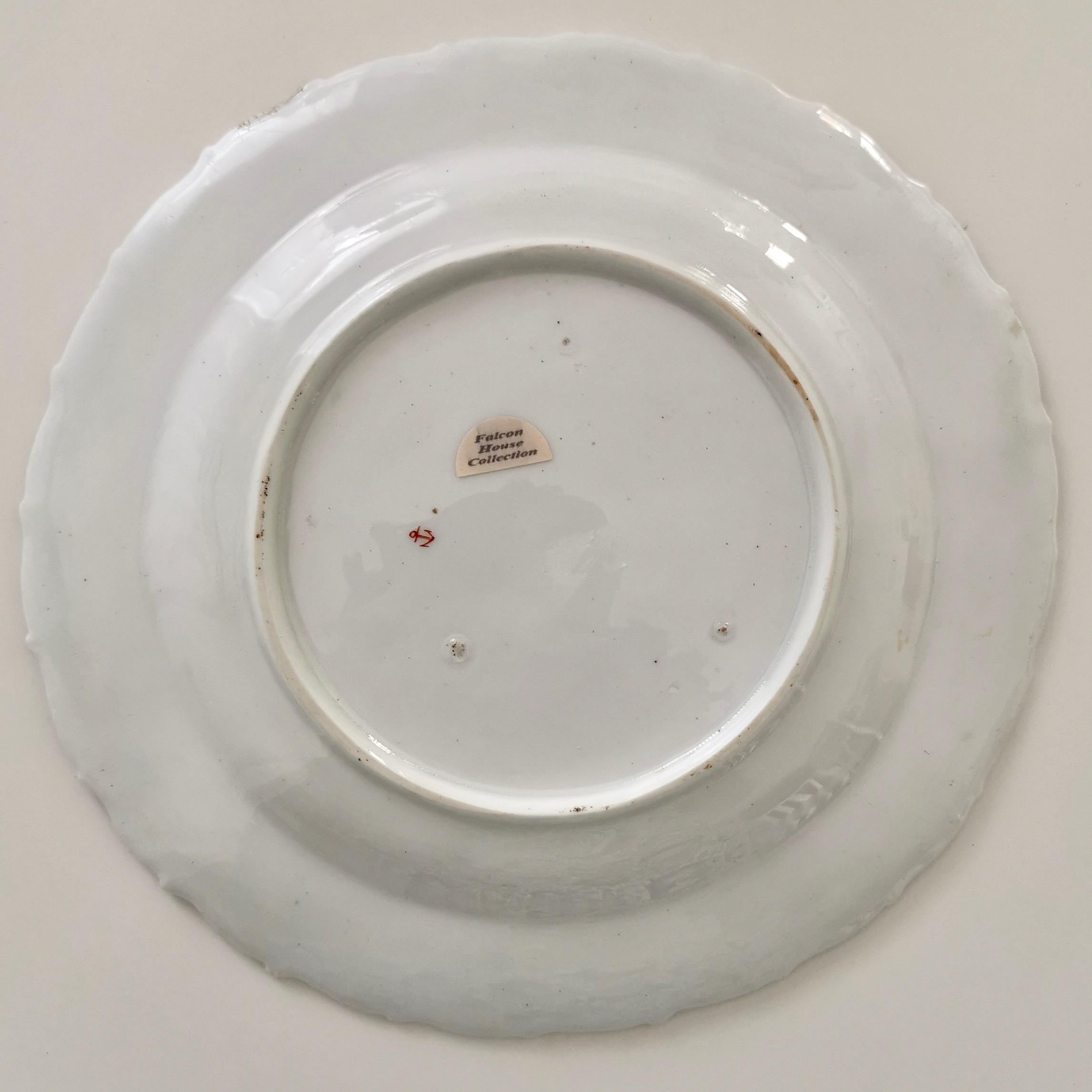 Chelsea Plate, Feather Moulded with Flowers, Red Anchor Mark, ca 1755 In Good Condition For Sale In London, GB