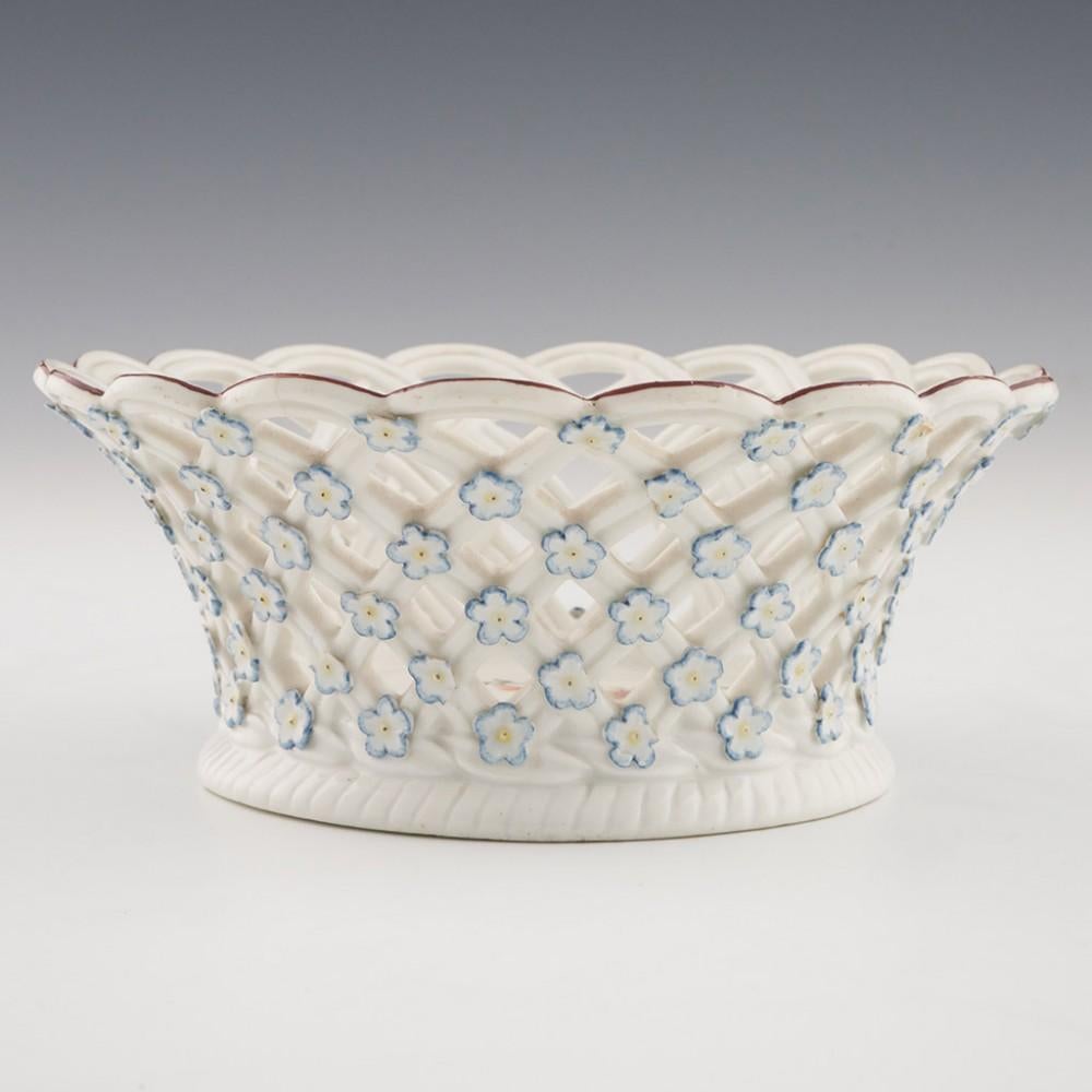 Chelsea Porcelain Reticulated Basket c1755 In Good Condition For Sale In Tunbridge Wells, GB