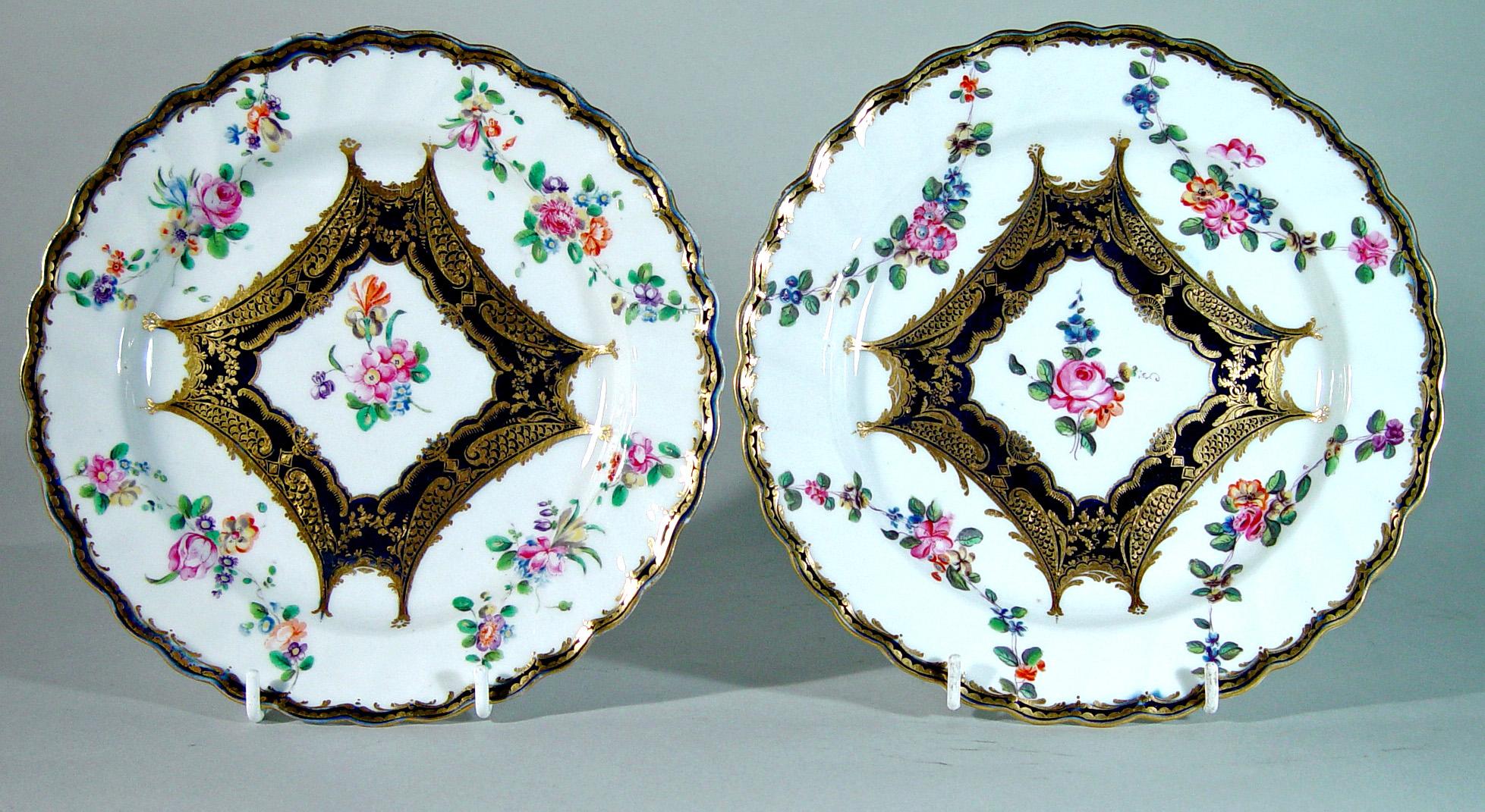 Chelsea Porcelain Set of Six Botanical Dessert Plates, 18th Century For Sale 3