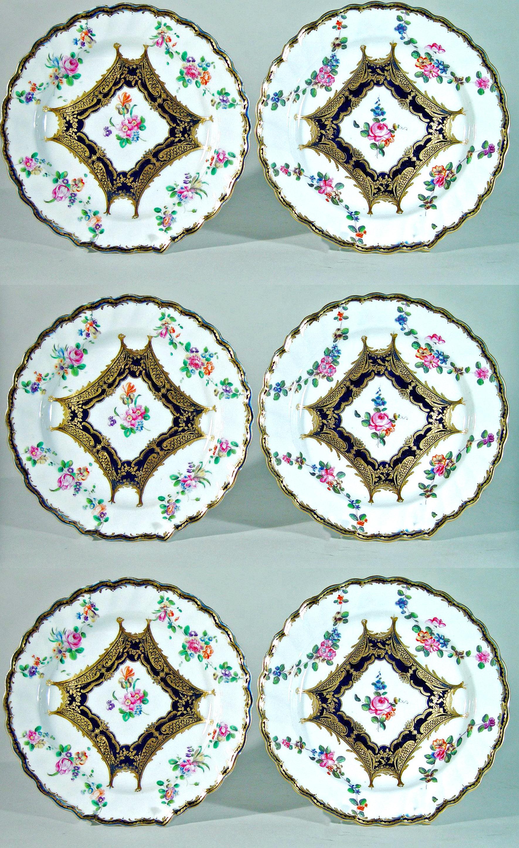 Chelsea Porcelain Set of Six Botanical Dessert Plates, 18th Century For Sale 4