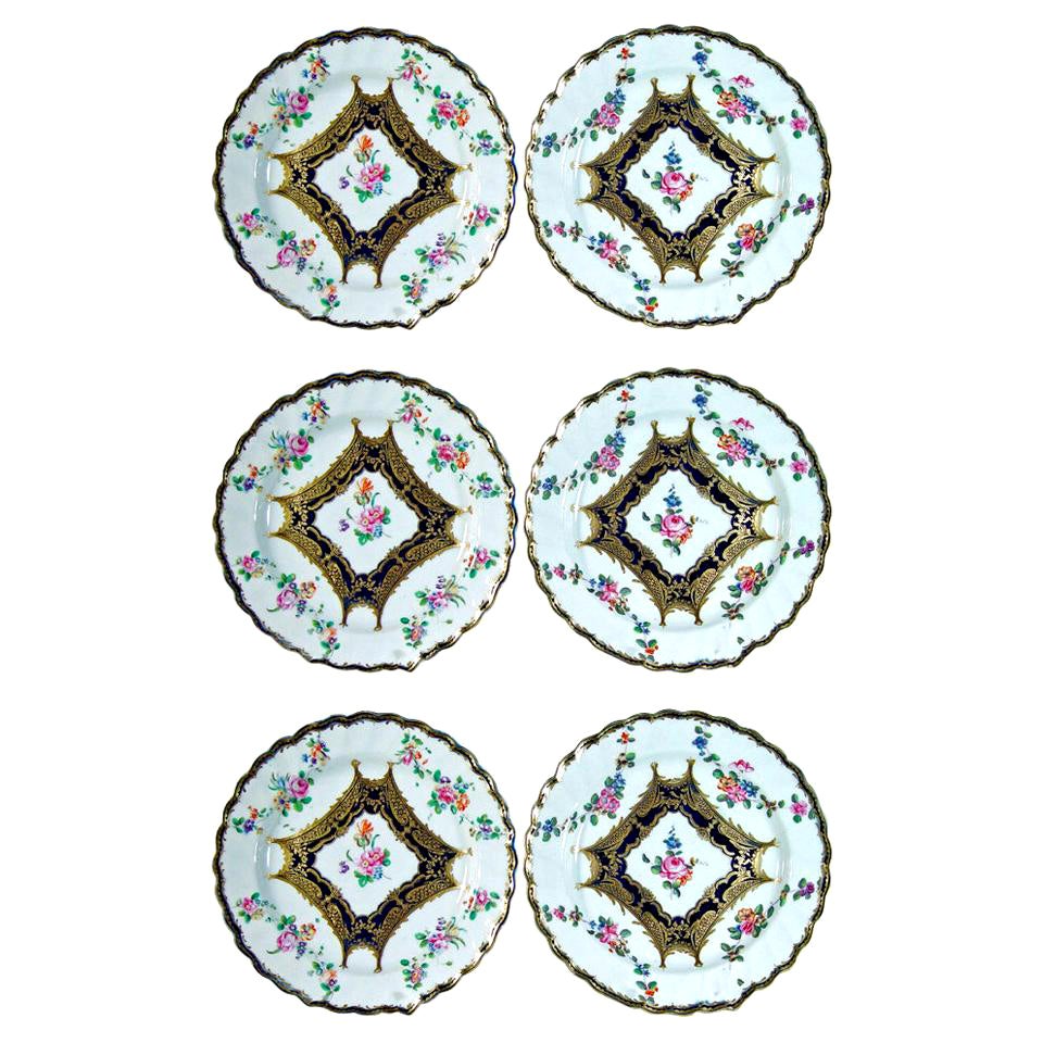 Ensemble de six assiettes à dessert en porcelaine de Chelsea, XVIIIe siècle