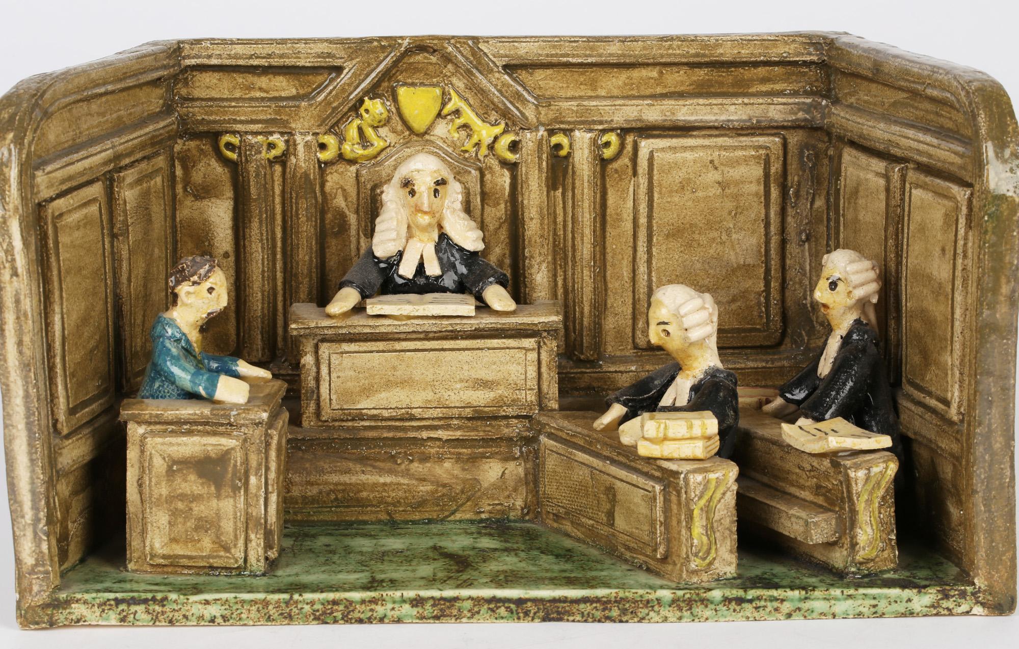 Figurale Courtroom-Szene aus Chelsea Pottery Studio Pottery-Keramik im Angebot 2