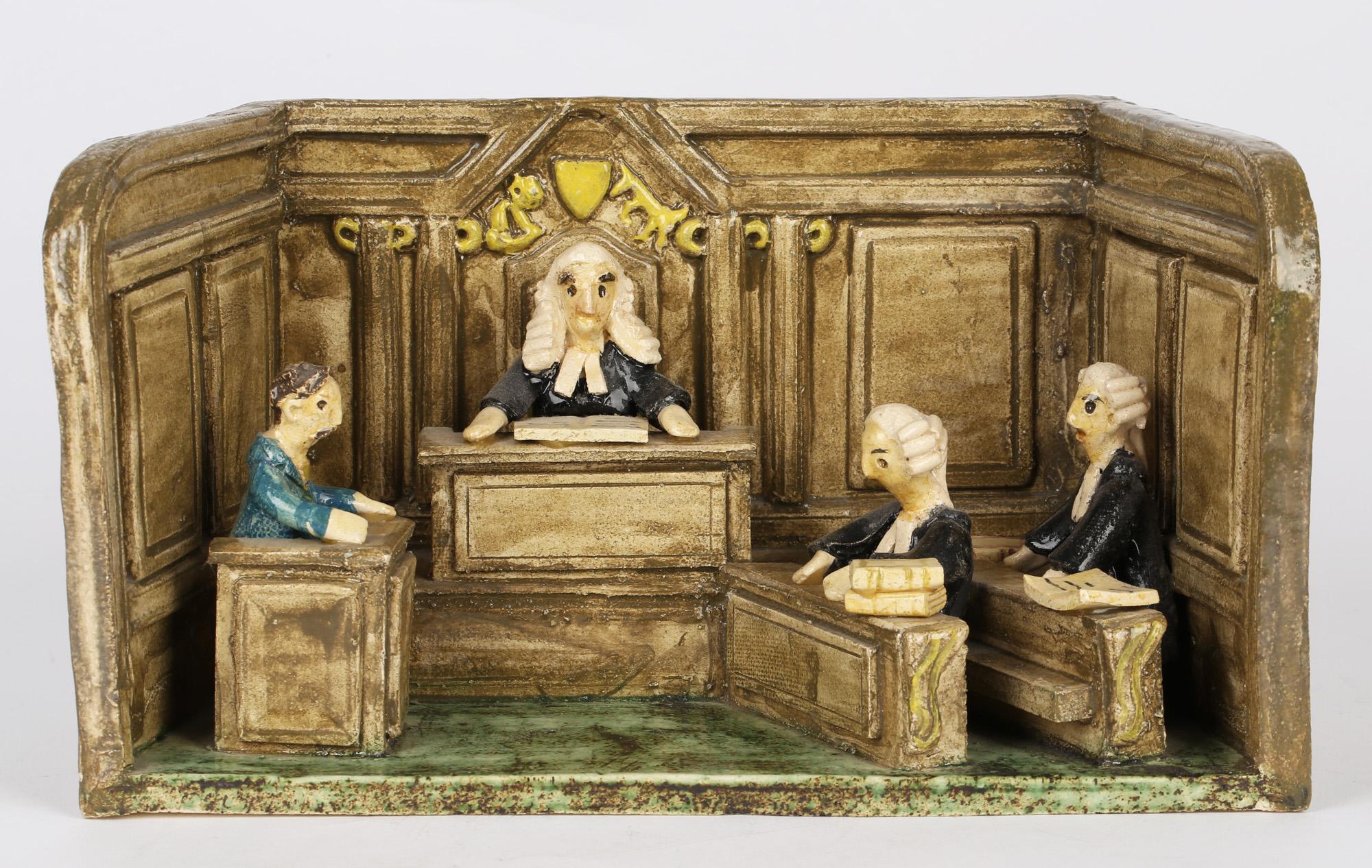 Chelsea Pottery Studio Pottery Figural Escena de tribunal Inglés en venta