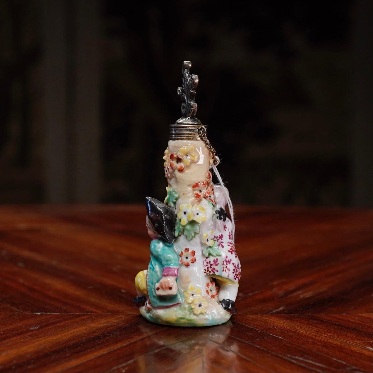Rococo Chelsea Scent Bottle, House-of-Cards, Ex-Blohm Collection, circa 1760 For Sale