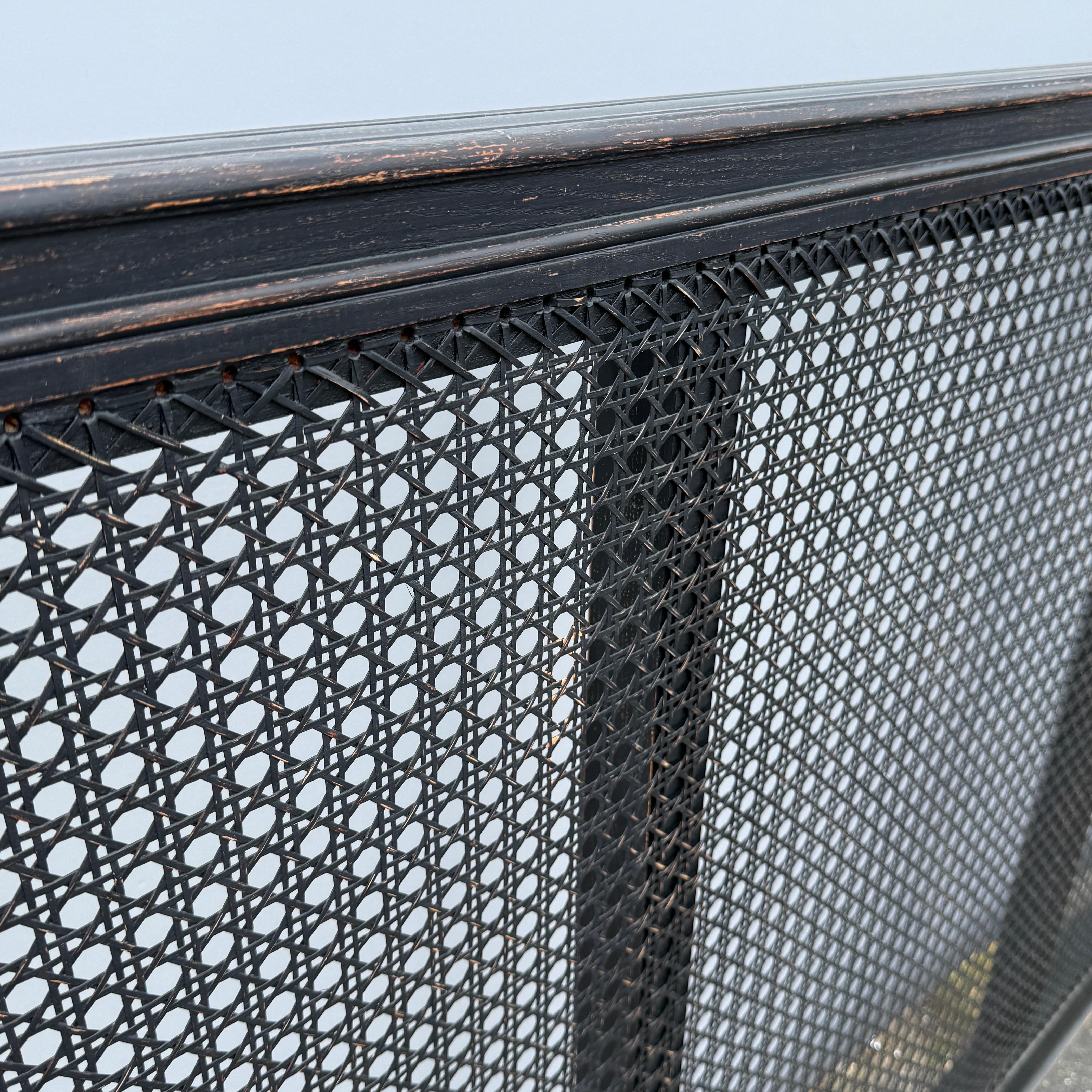 Chelsea Textiles Cabecero de Madera de Bastón Negro Estilo Gustaviano en venta 5