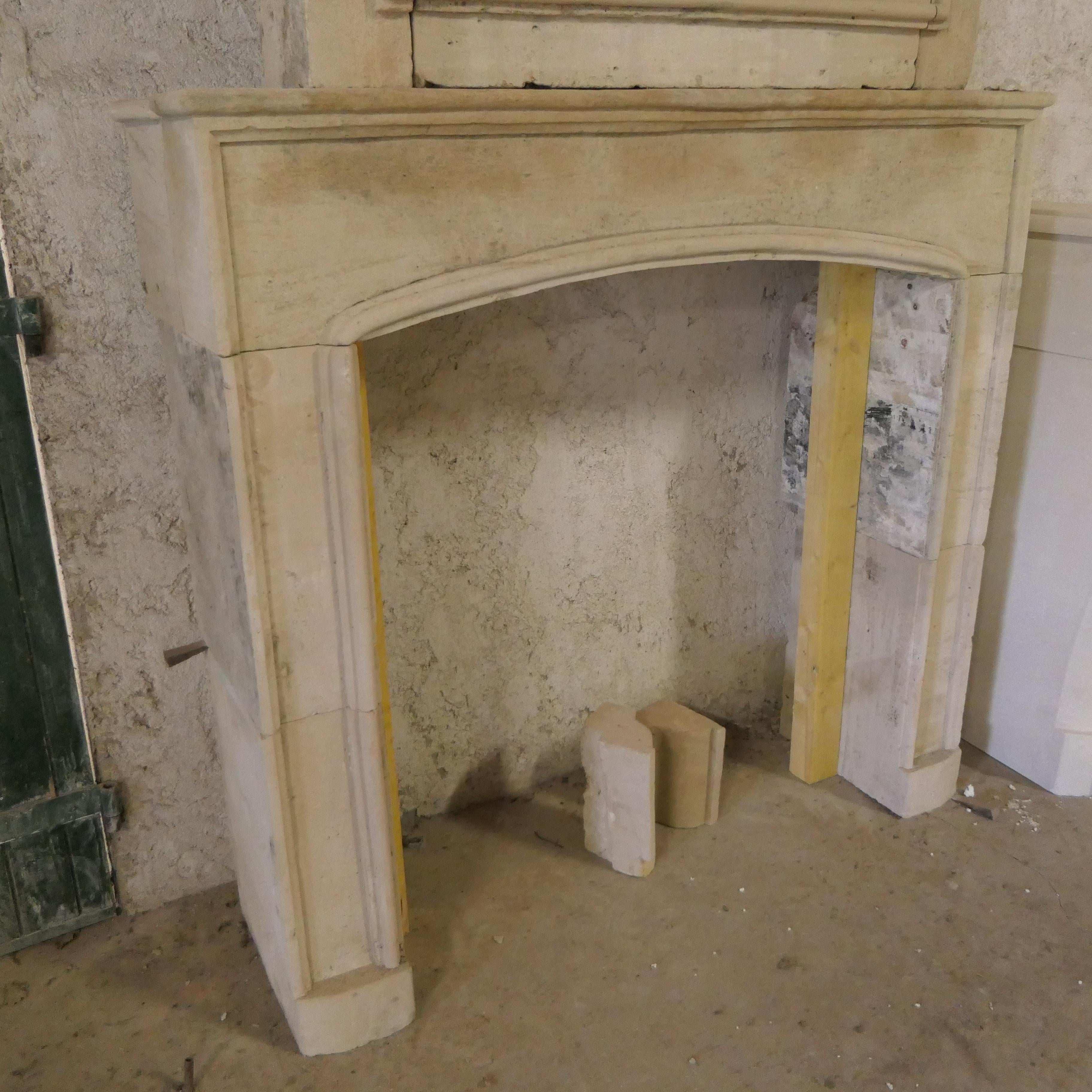 18th Century and Earlier Cheminée ancienne à trumeau For Sale