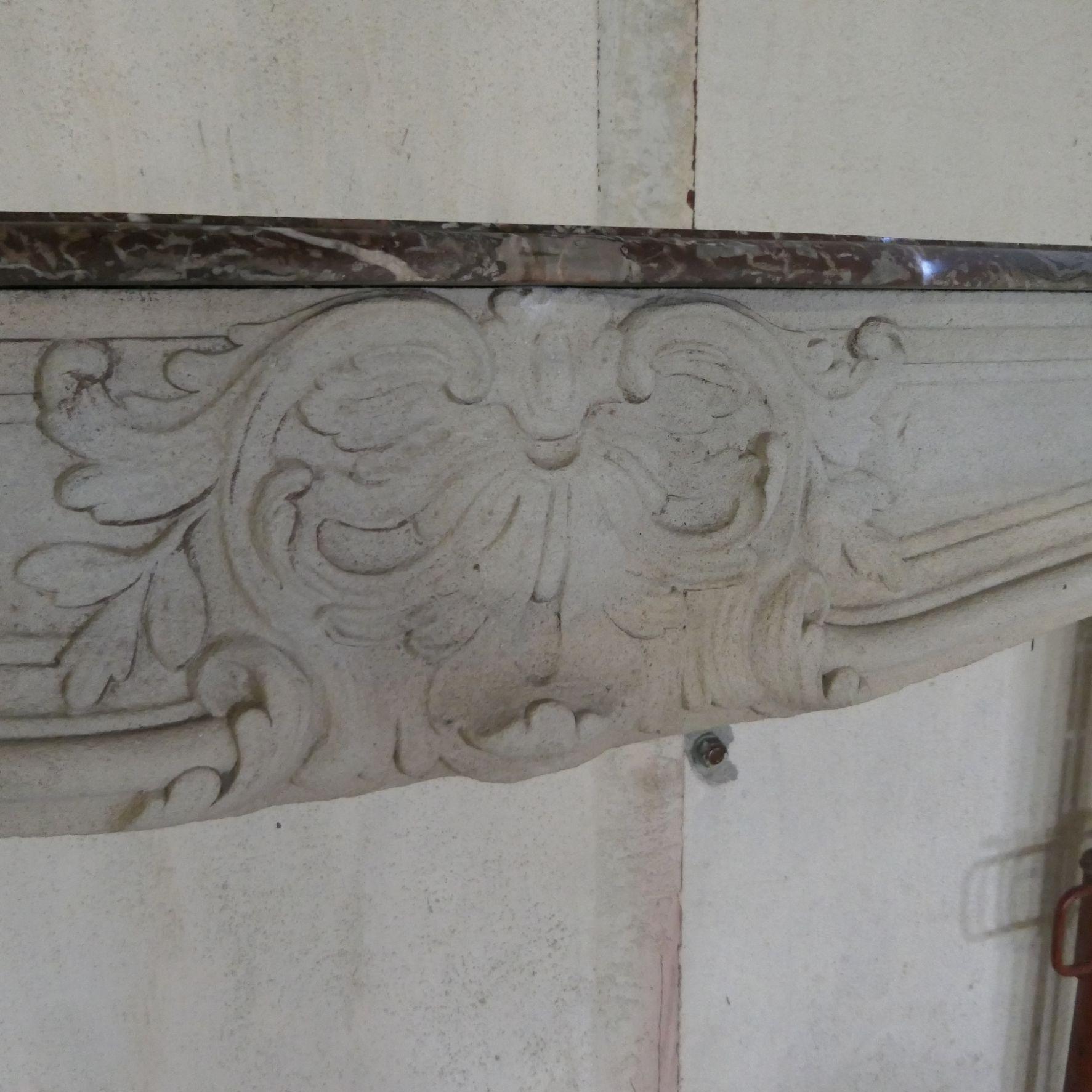 Cheminée ancienne Louis XV In Fair Condition For Sale In COULLONS, FR