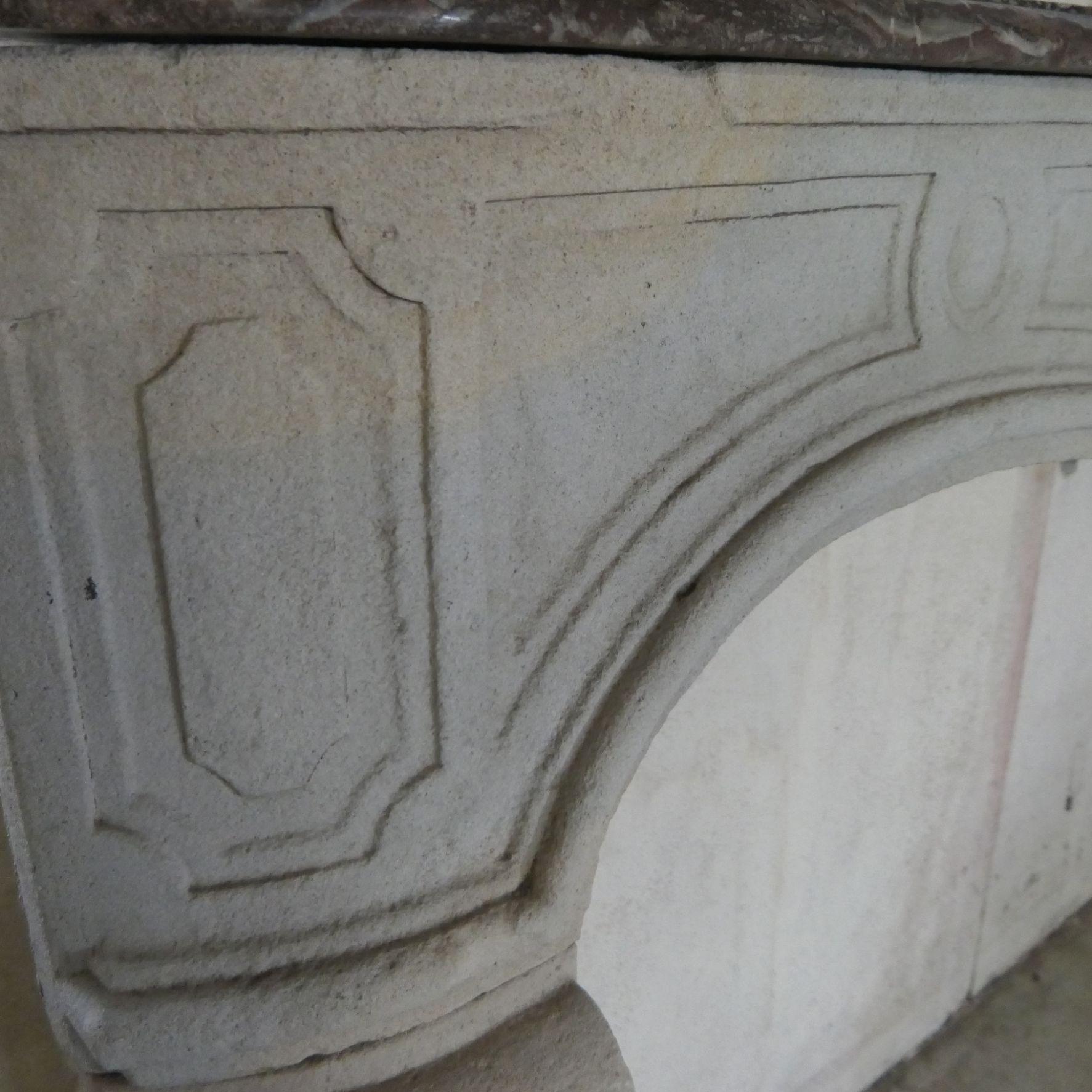 18th Century and Earlier Cheminée ancienne Louis XV For Sale