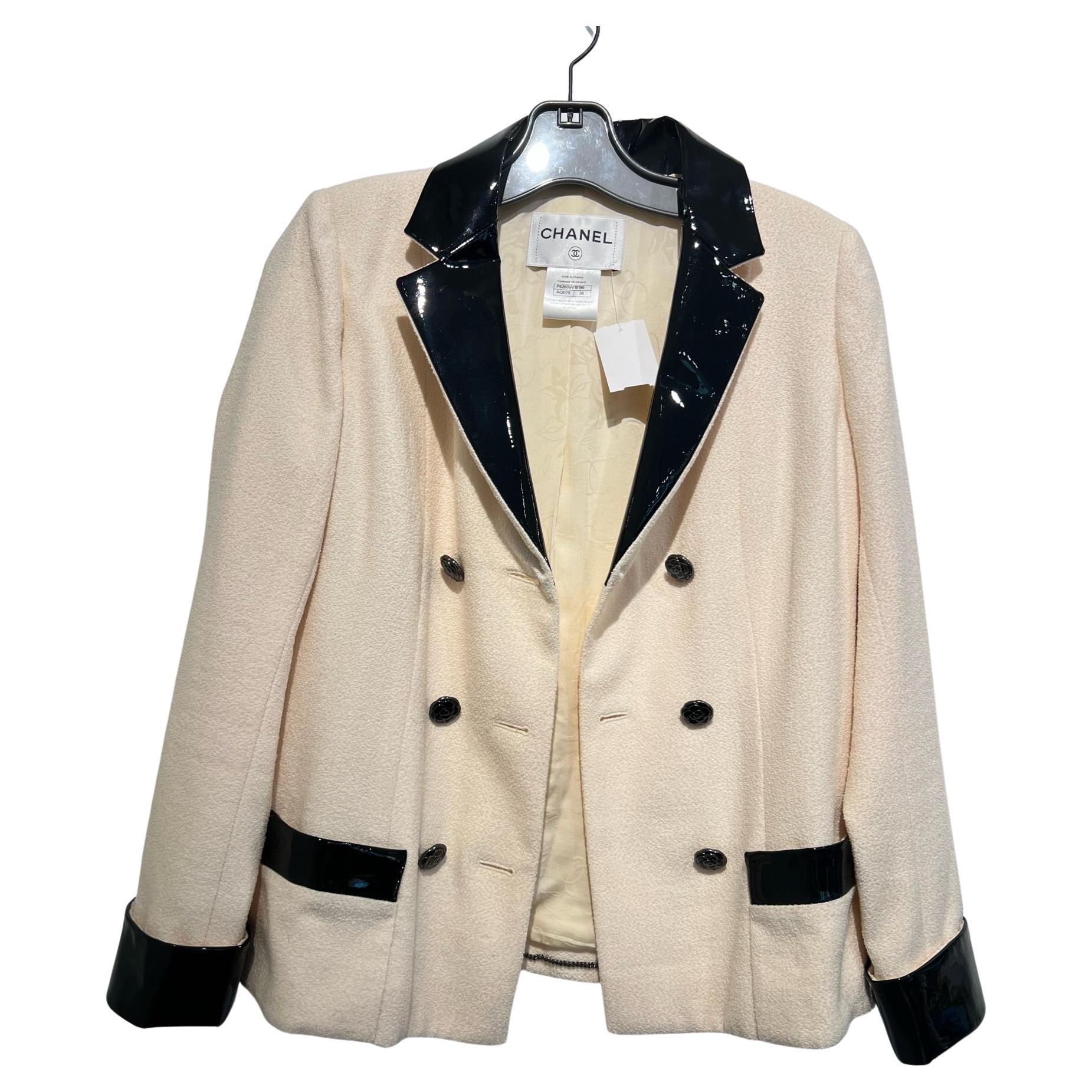 Chanel Women´s Ivory Tweed Camellia Jacket Size 36