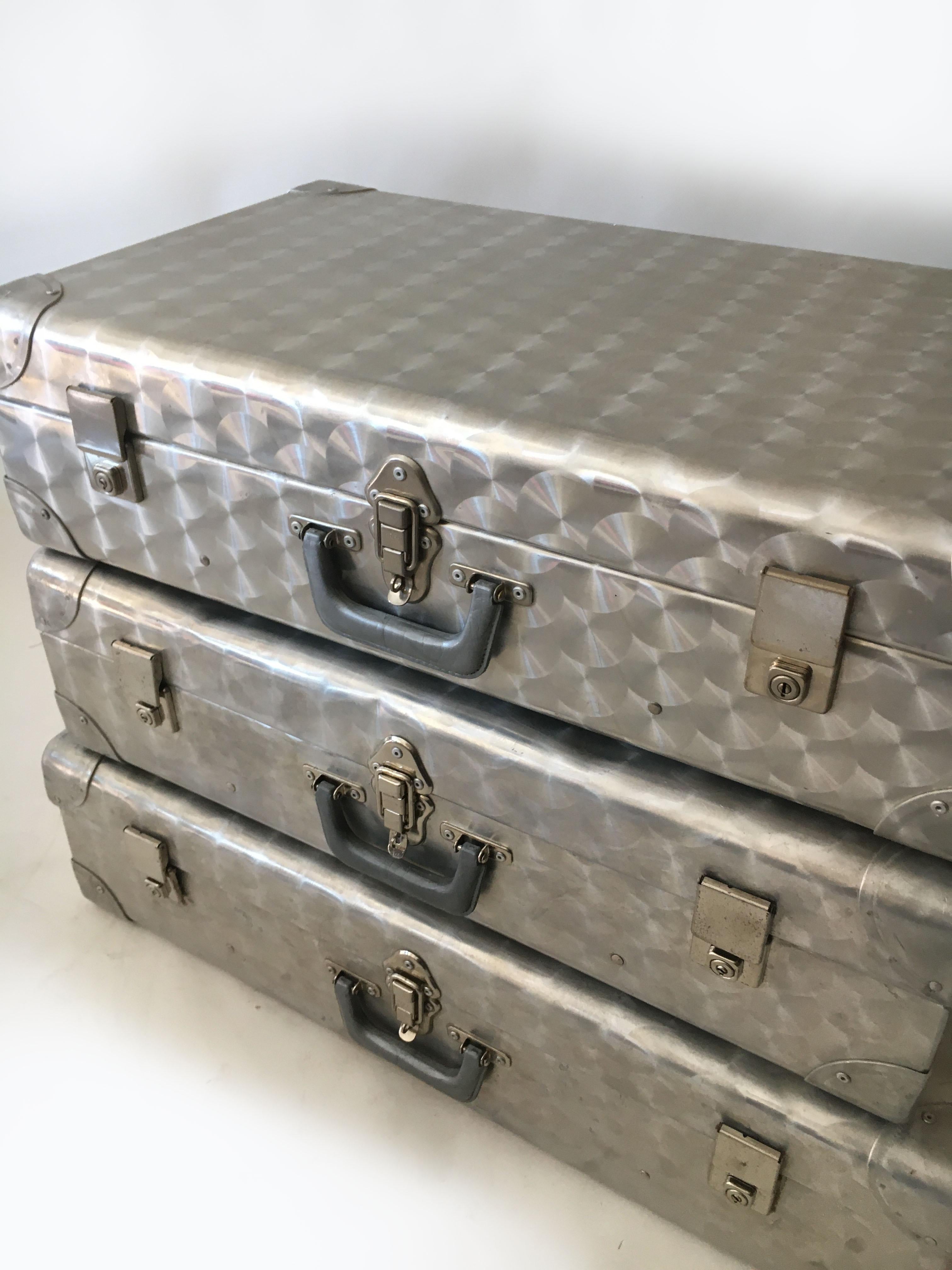 Cheney London Aluminum Suitcase Luggage, Set of Three, England, 1960s For Sale 6