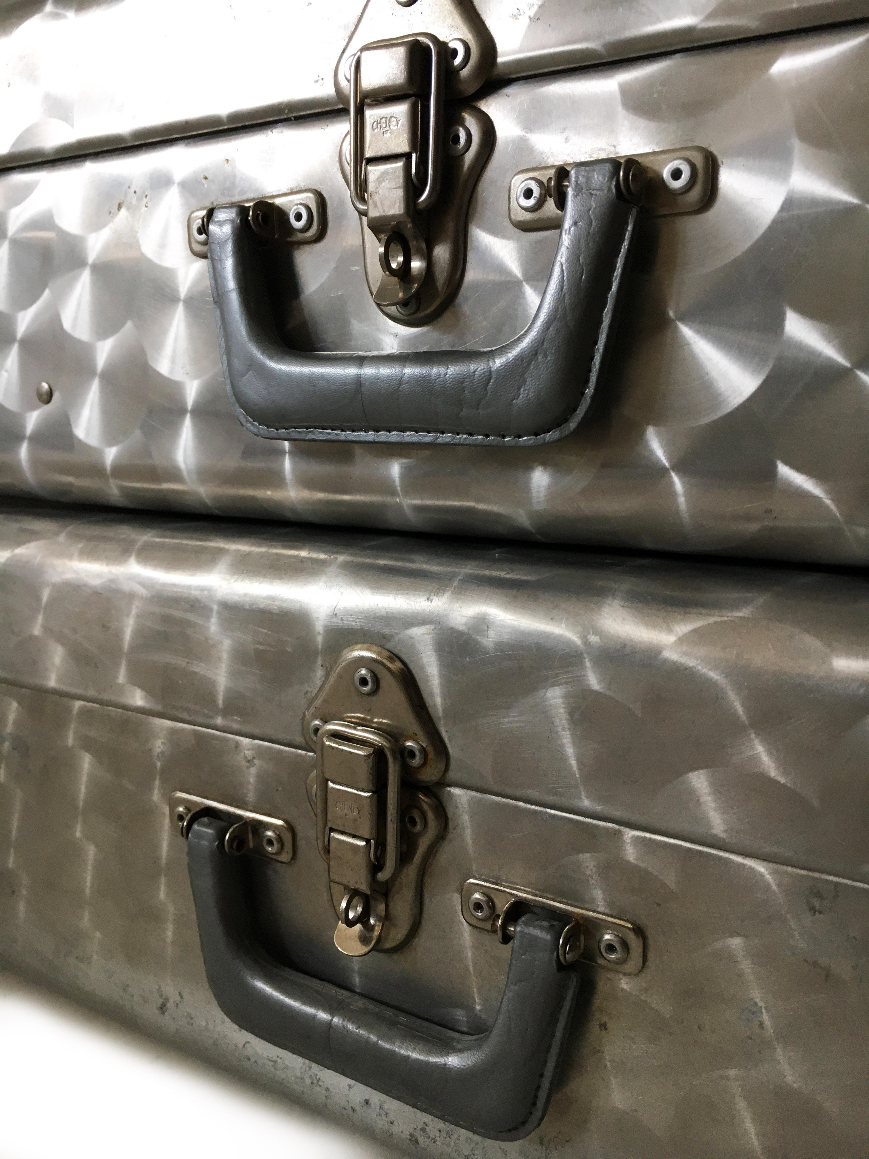 Cheney London Aluminum Suitcase Luggage, Set of Three, England, 1960s For Sale 7
