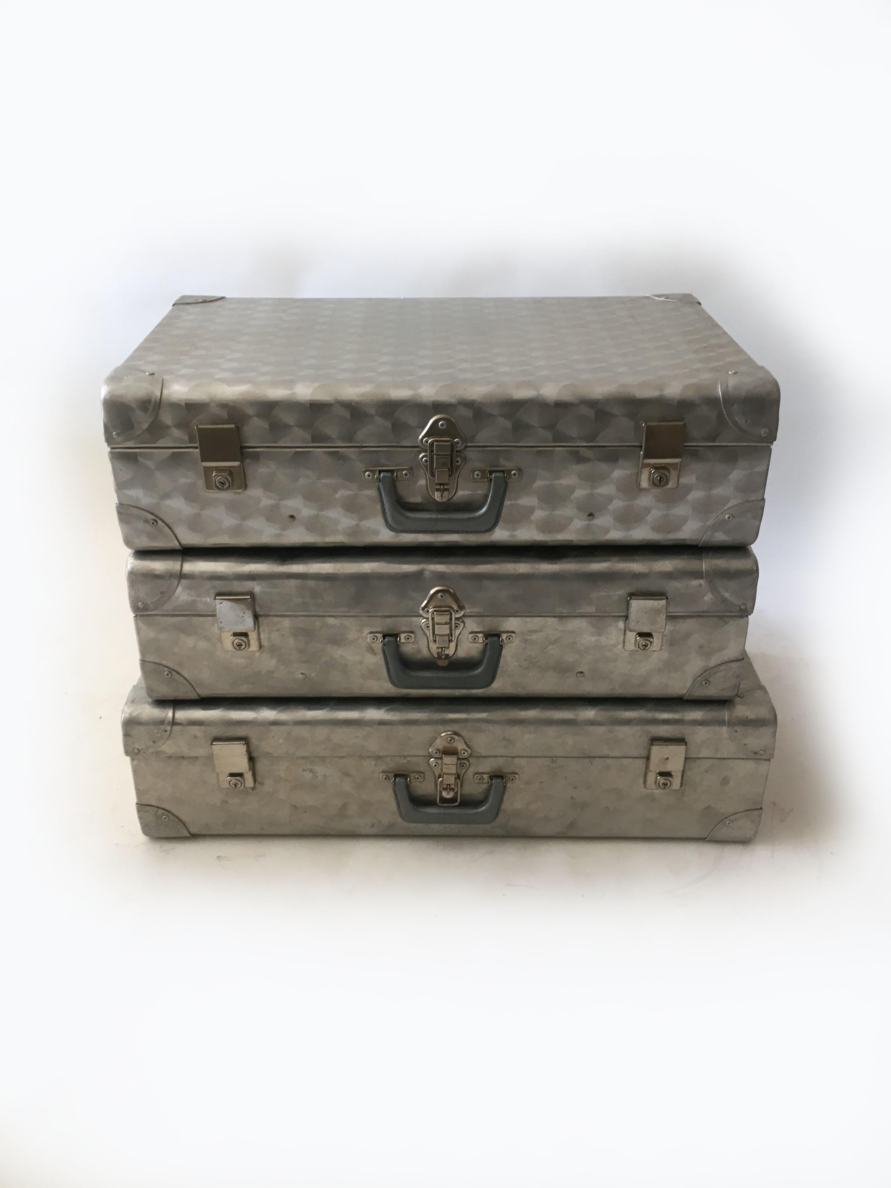 Mid-Century Modern Cheney London Aluminum Suitcase Luggage, Set of Three, England, 1960s For Sale